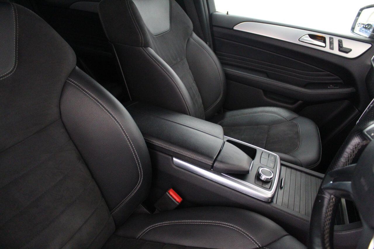 Mercedes-Benz M-Class view 44