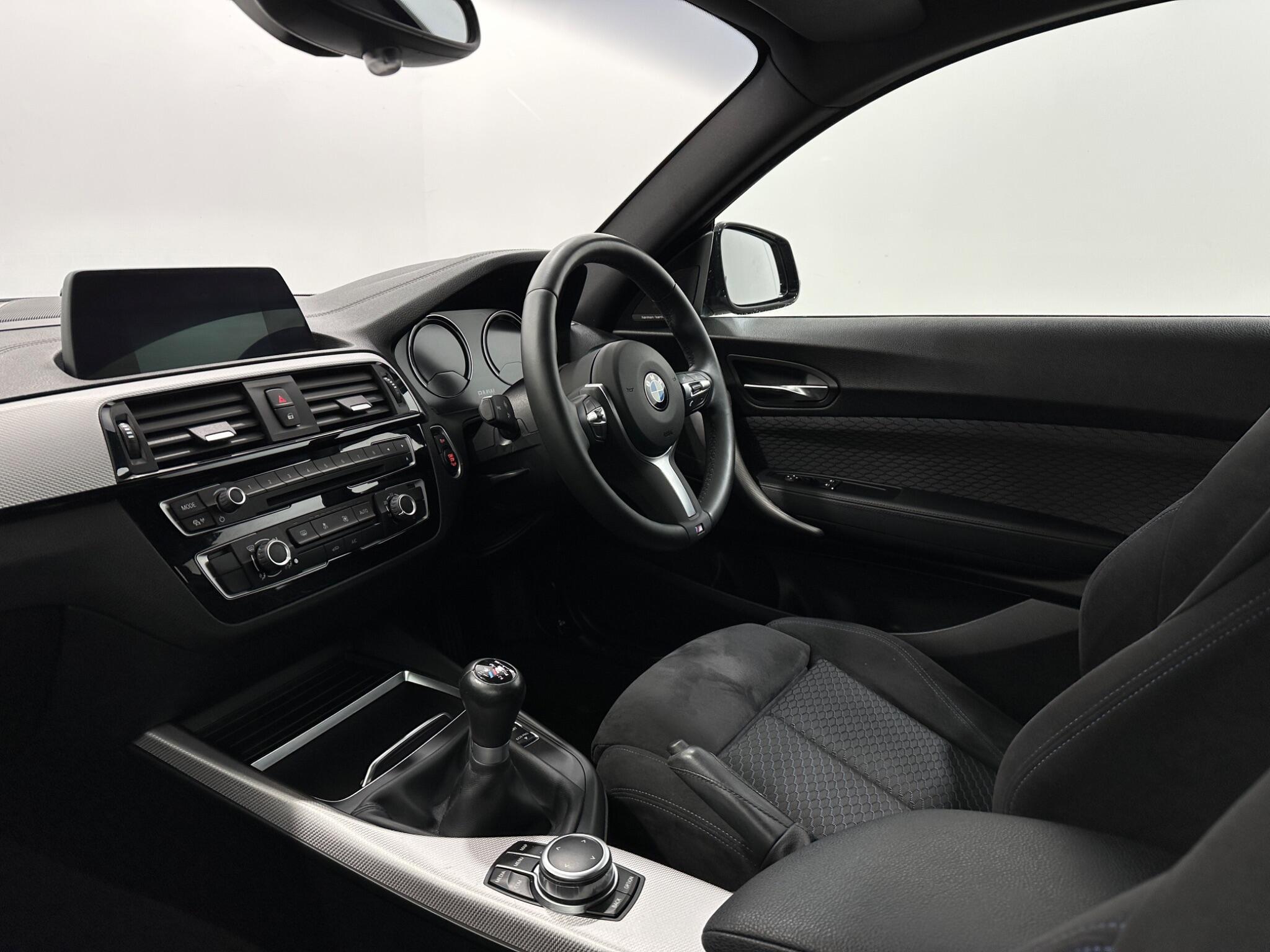 BMW 2 Series view 33