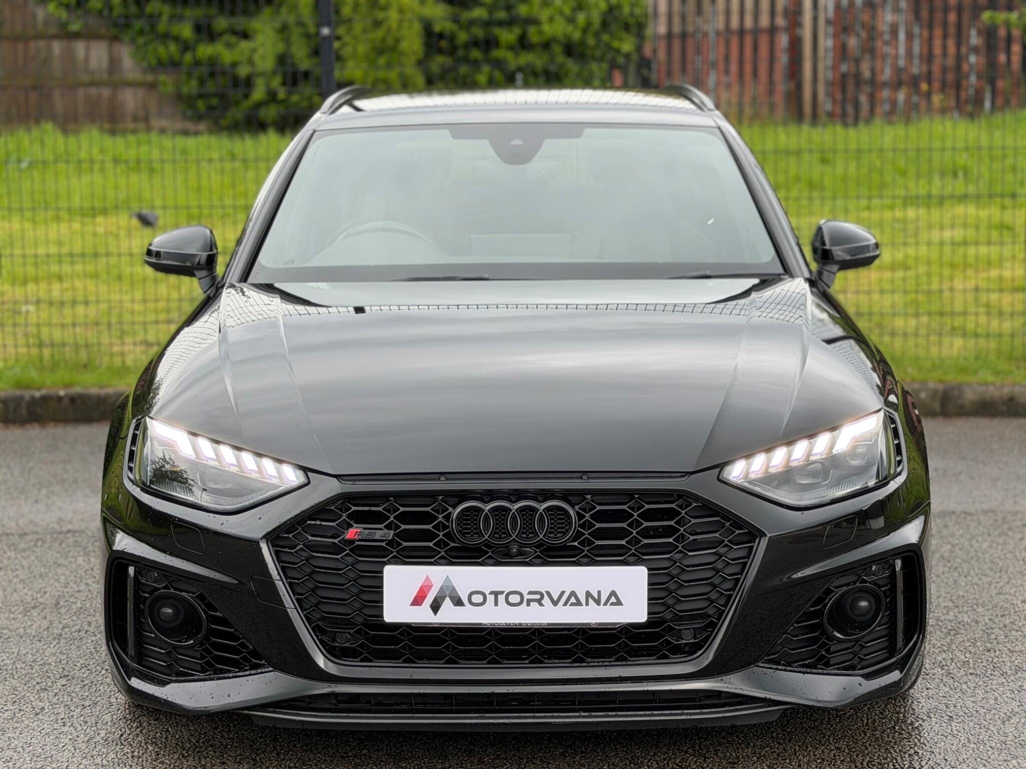 Audi RS4 view 2