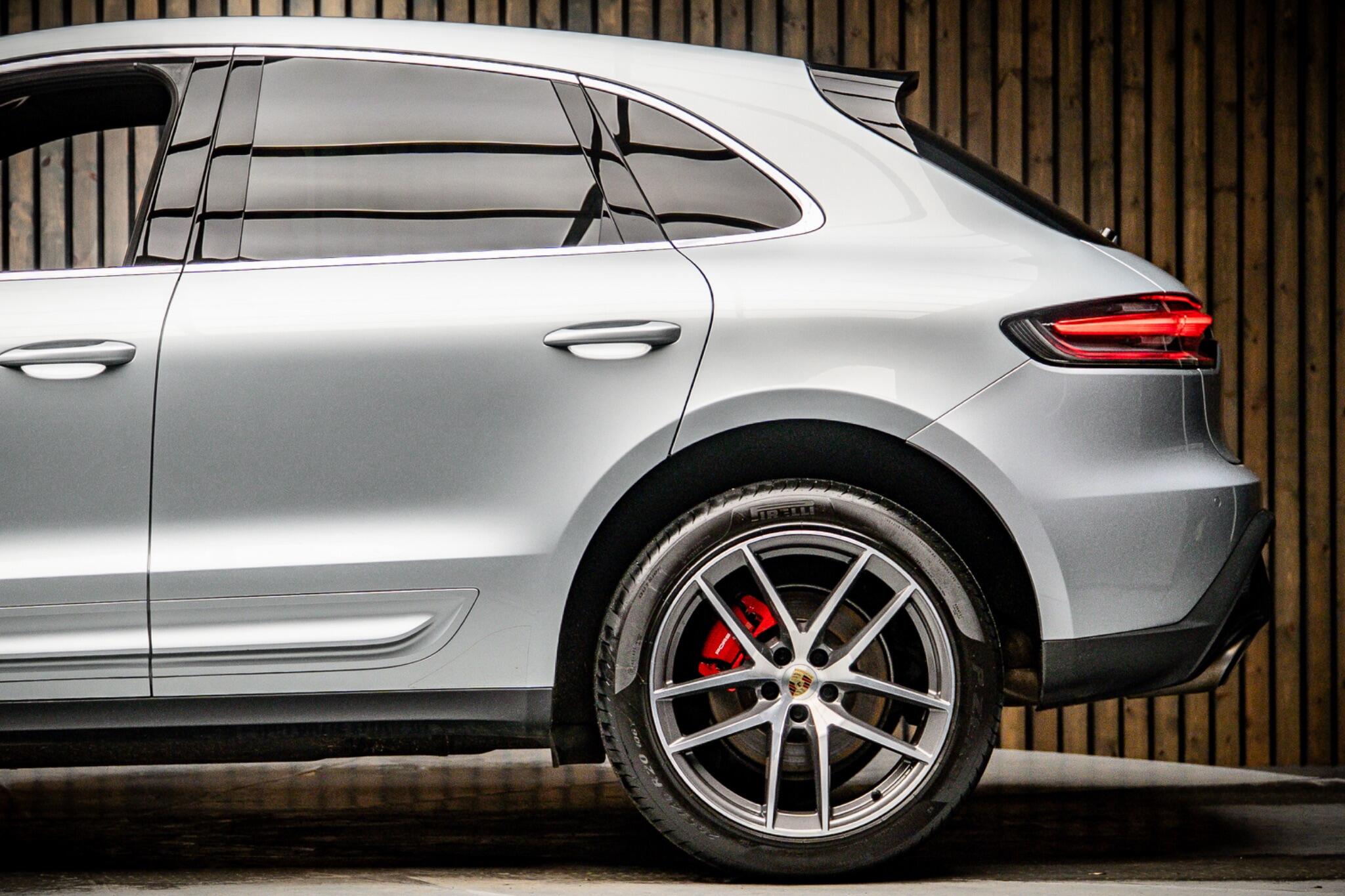 Porsche Macan view 18