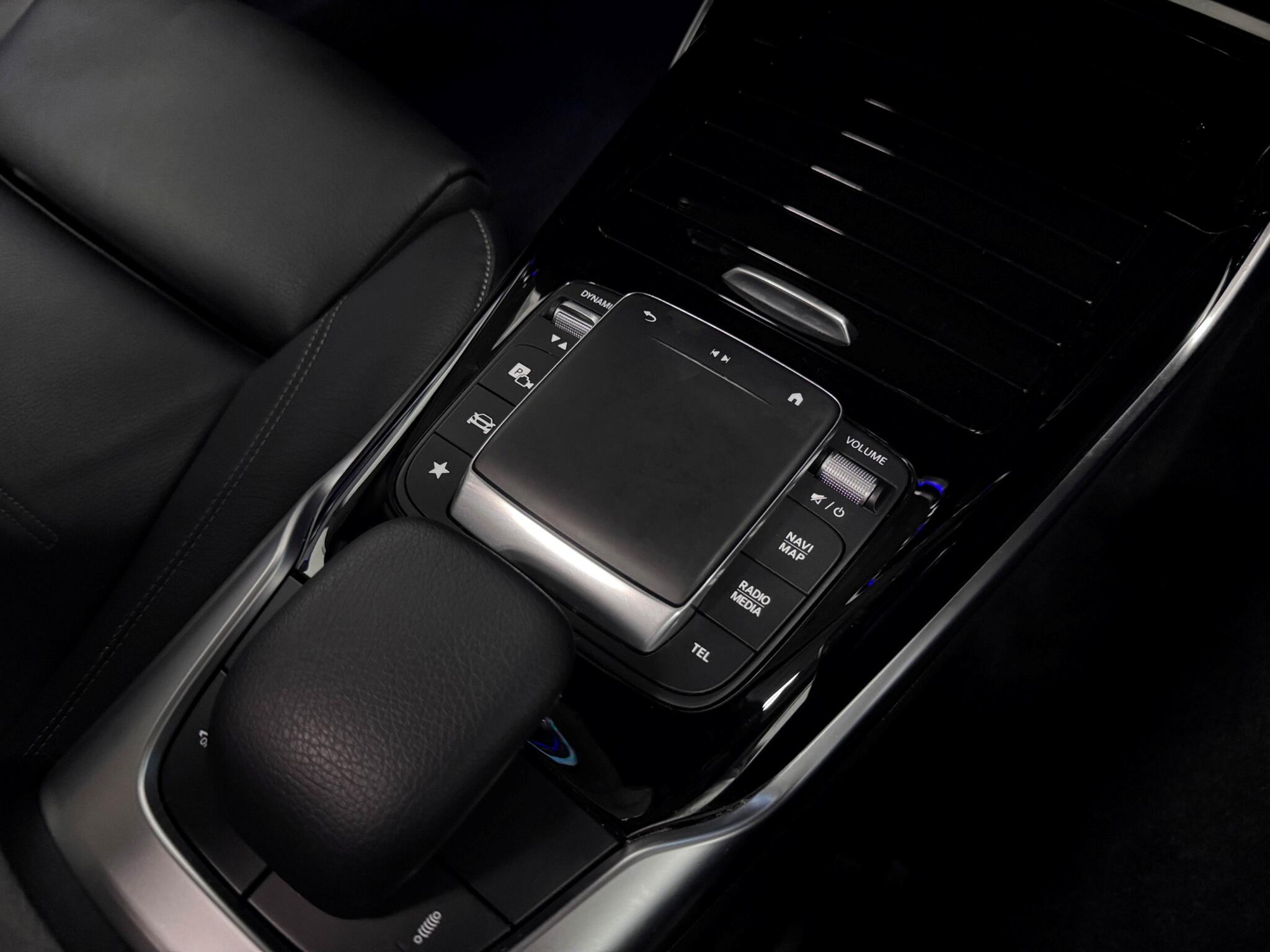 Mercedes-Benz Cla view 36