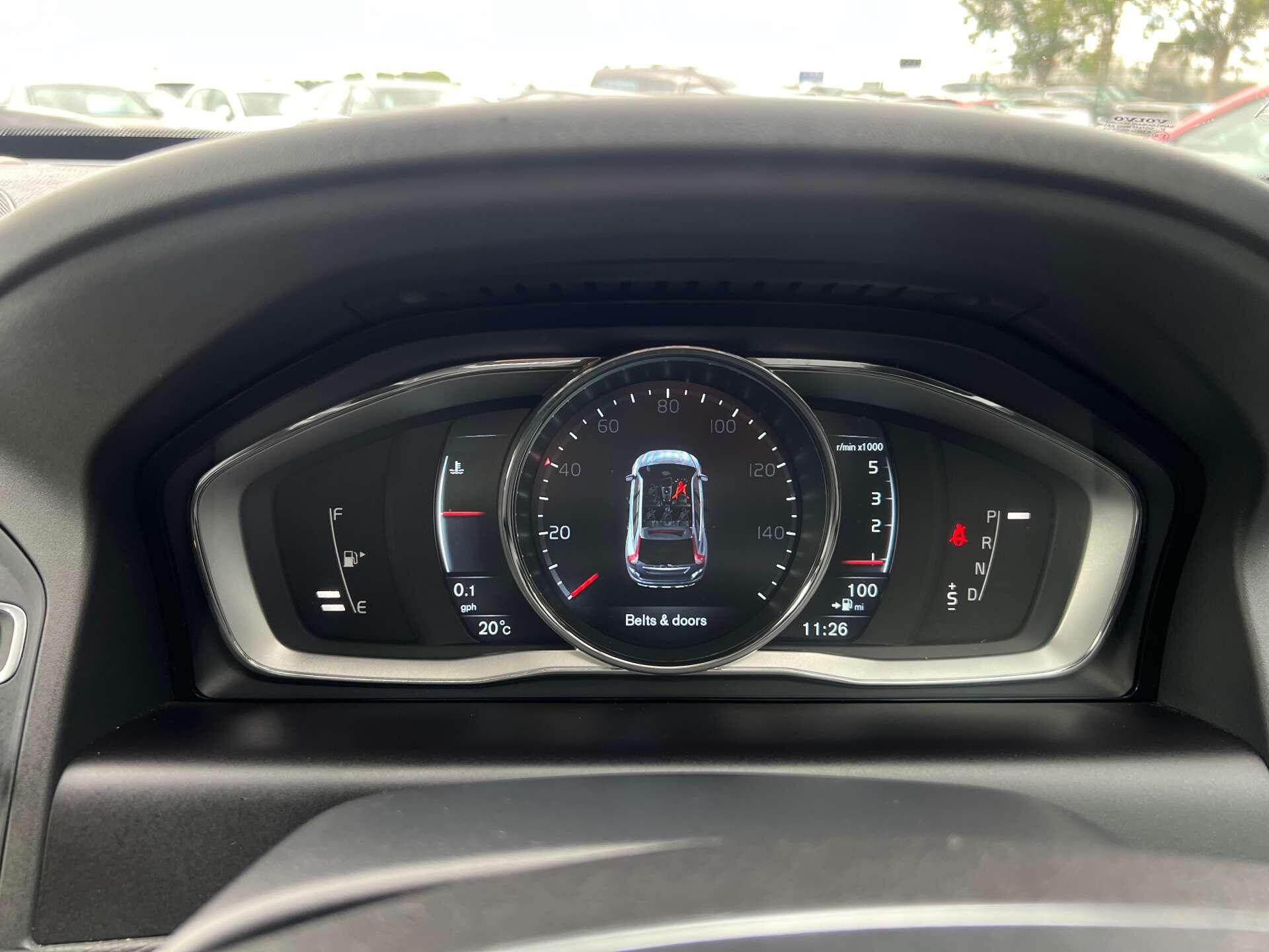 Volvo XC60 view 29