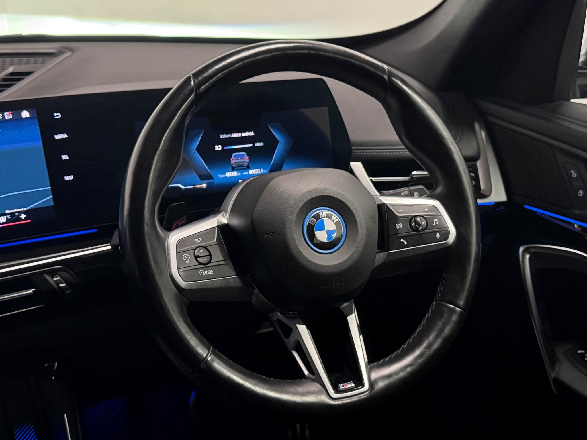 BMW Ix1 view 32