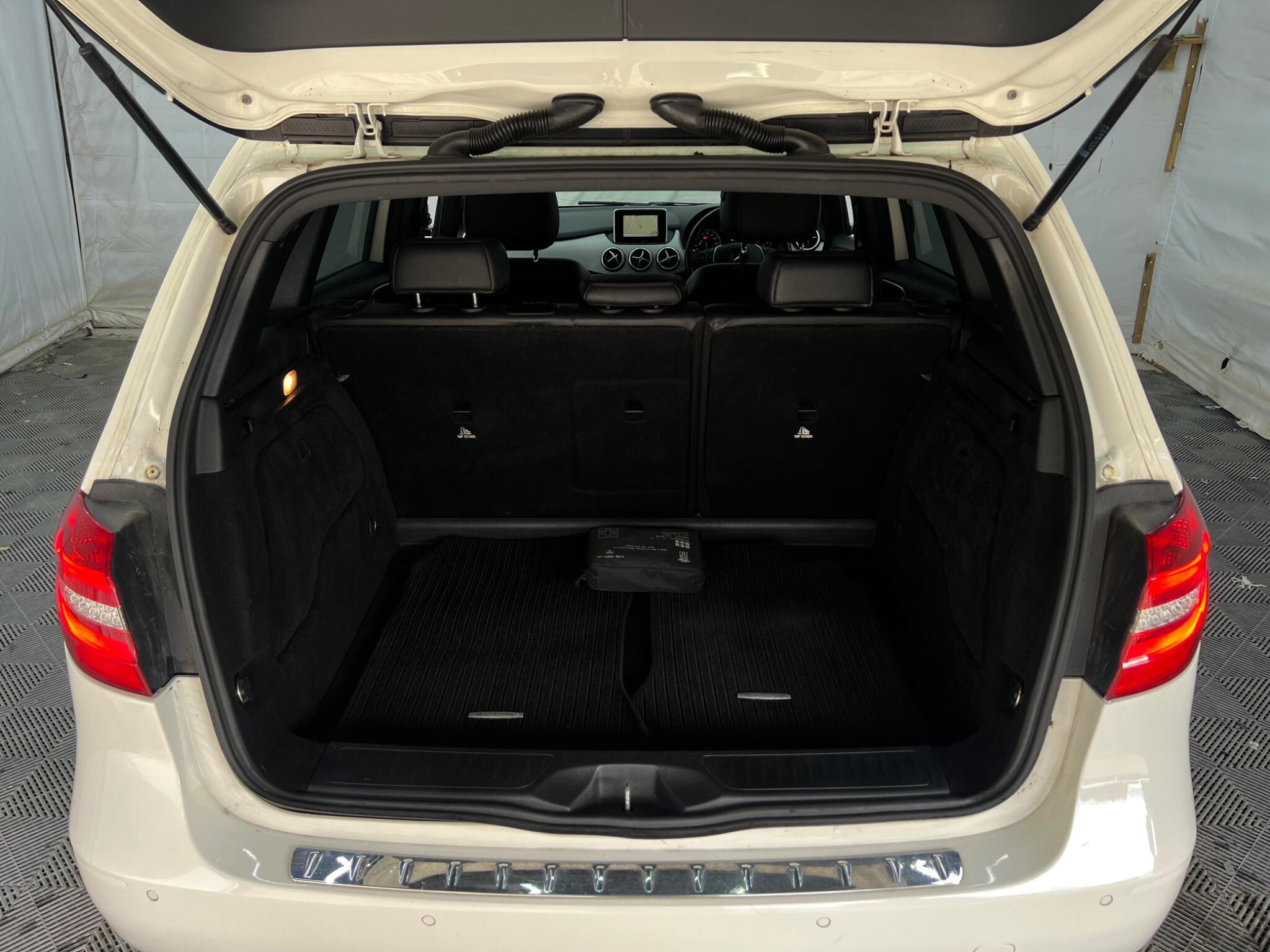 Mercedes-Benz B Class view 37