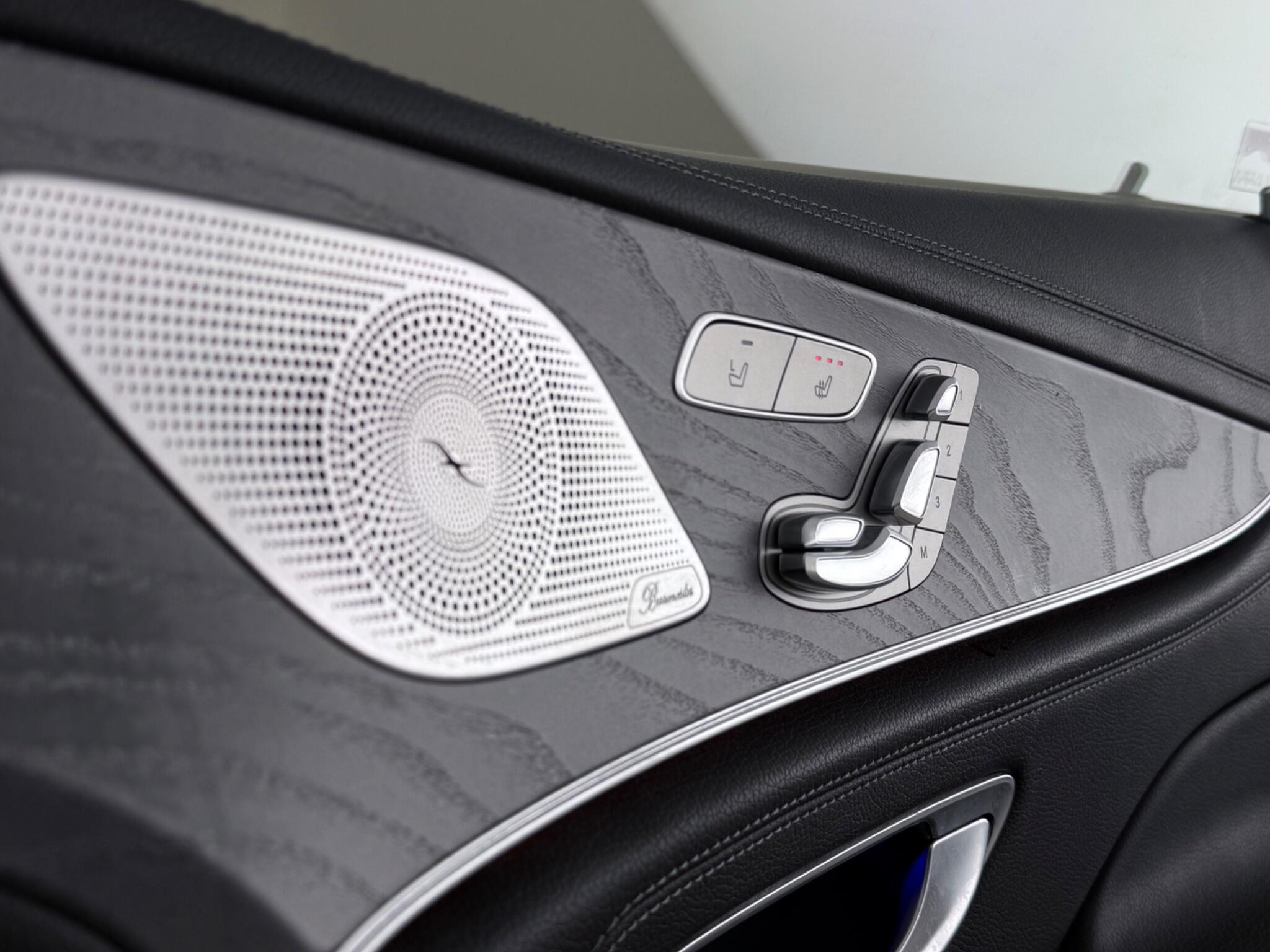 Mercedes-Benz CLS view 23