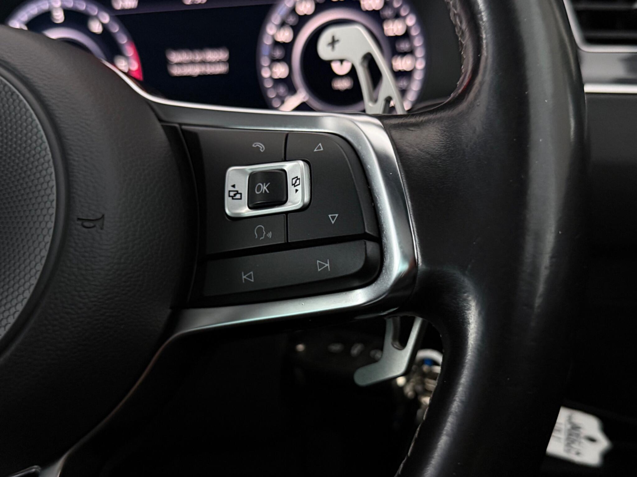 Volkswagen Tiguan view 13