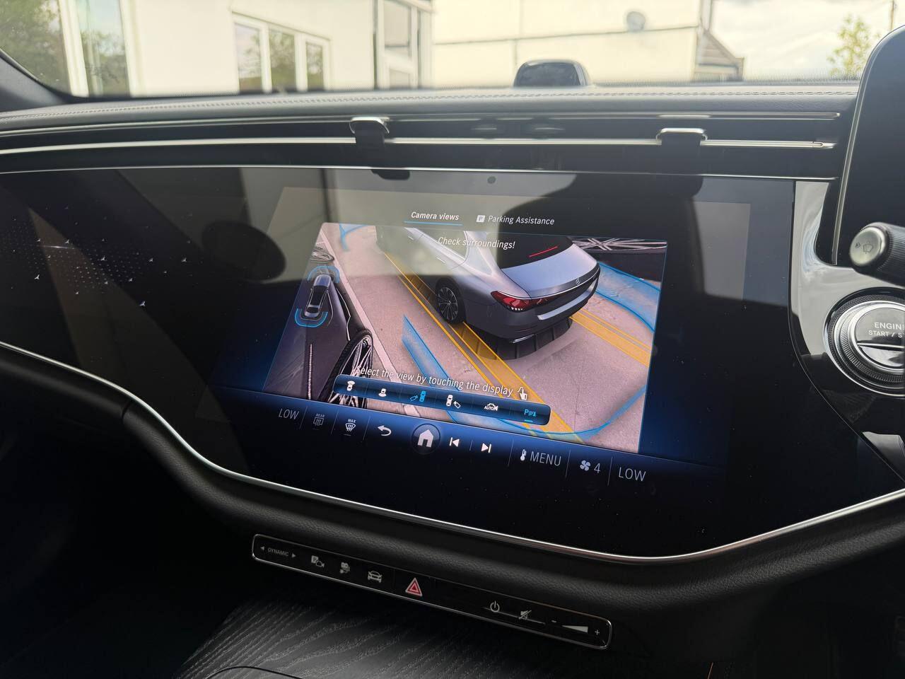 Mercedes-Benz E-Class view 52
