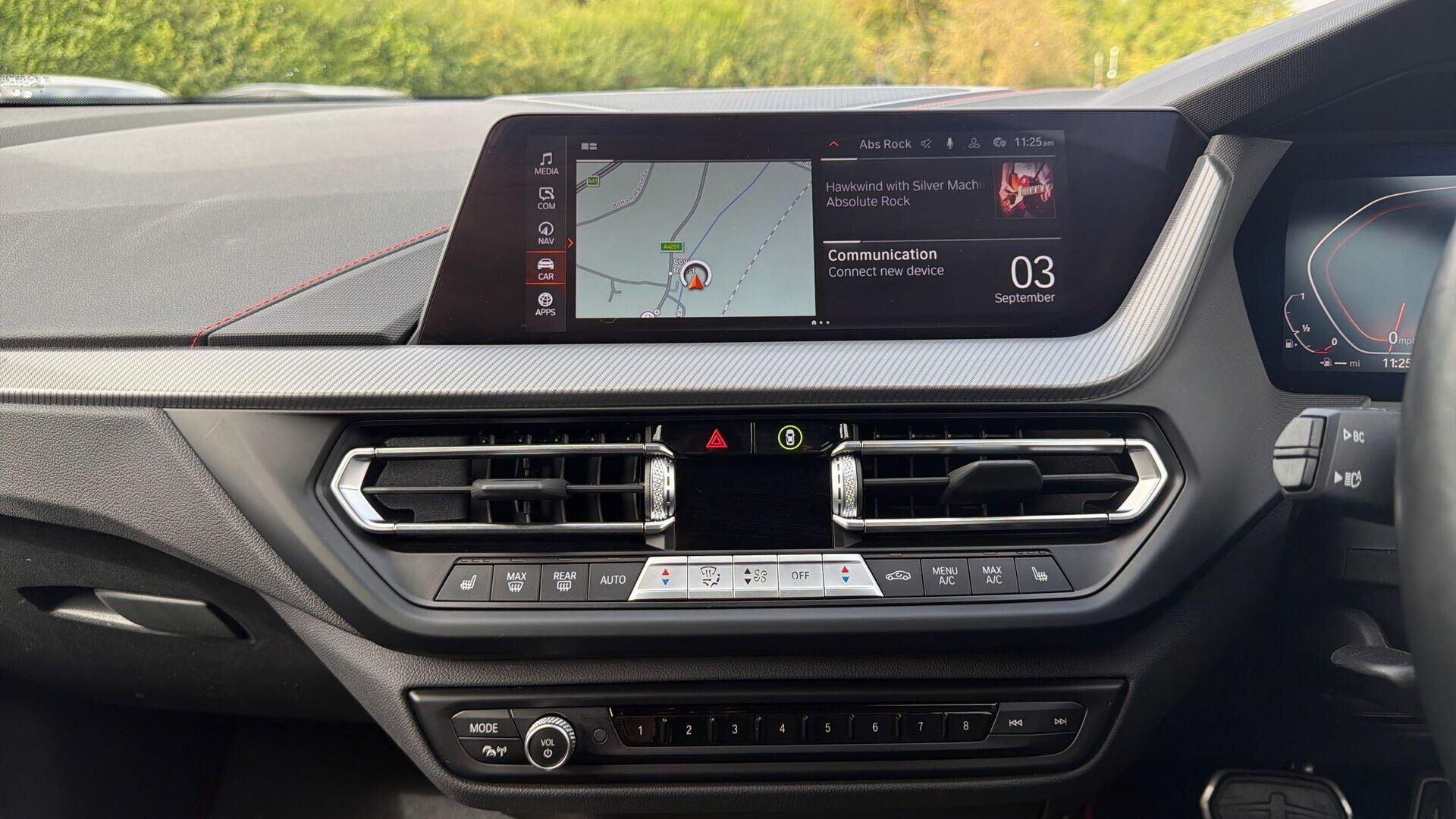 BMW 1 Series view 8
