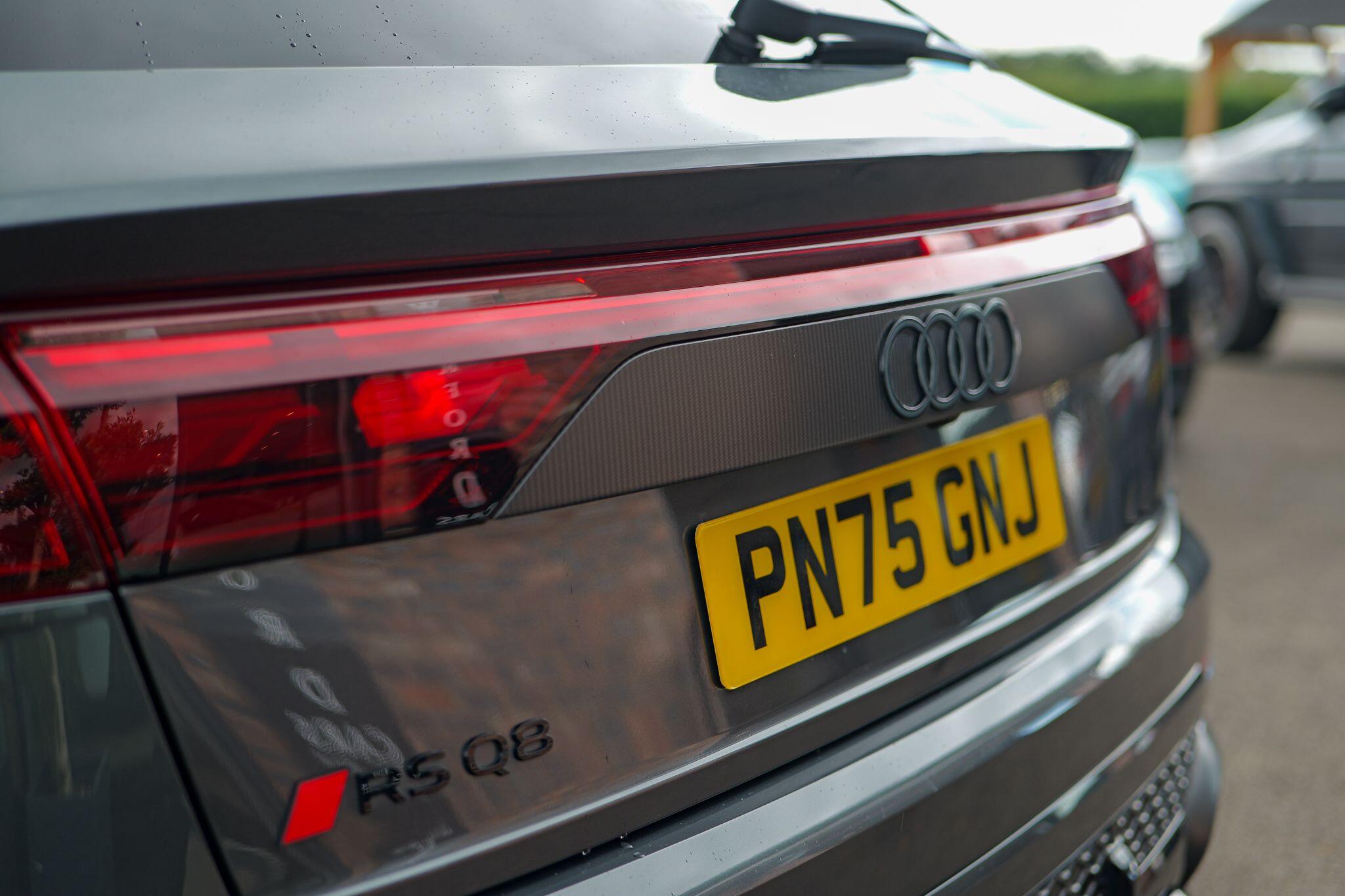Audi RSQ8 view 14