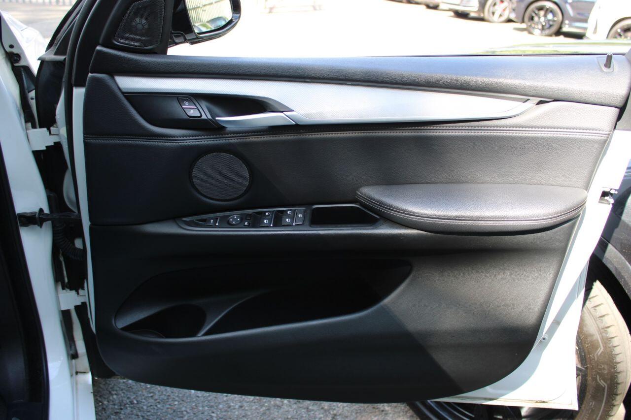 BMW X5 view 19