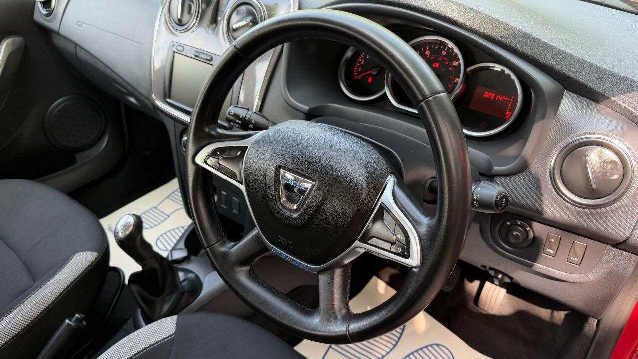 Dacia Sandero Stepway view 18