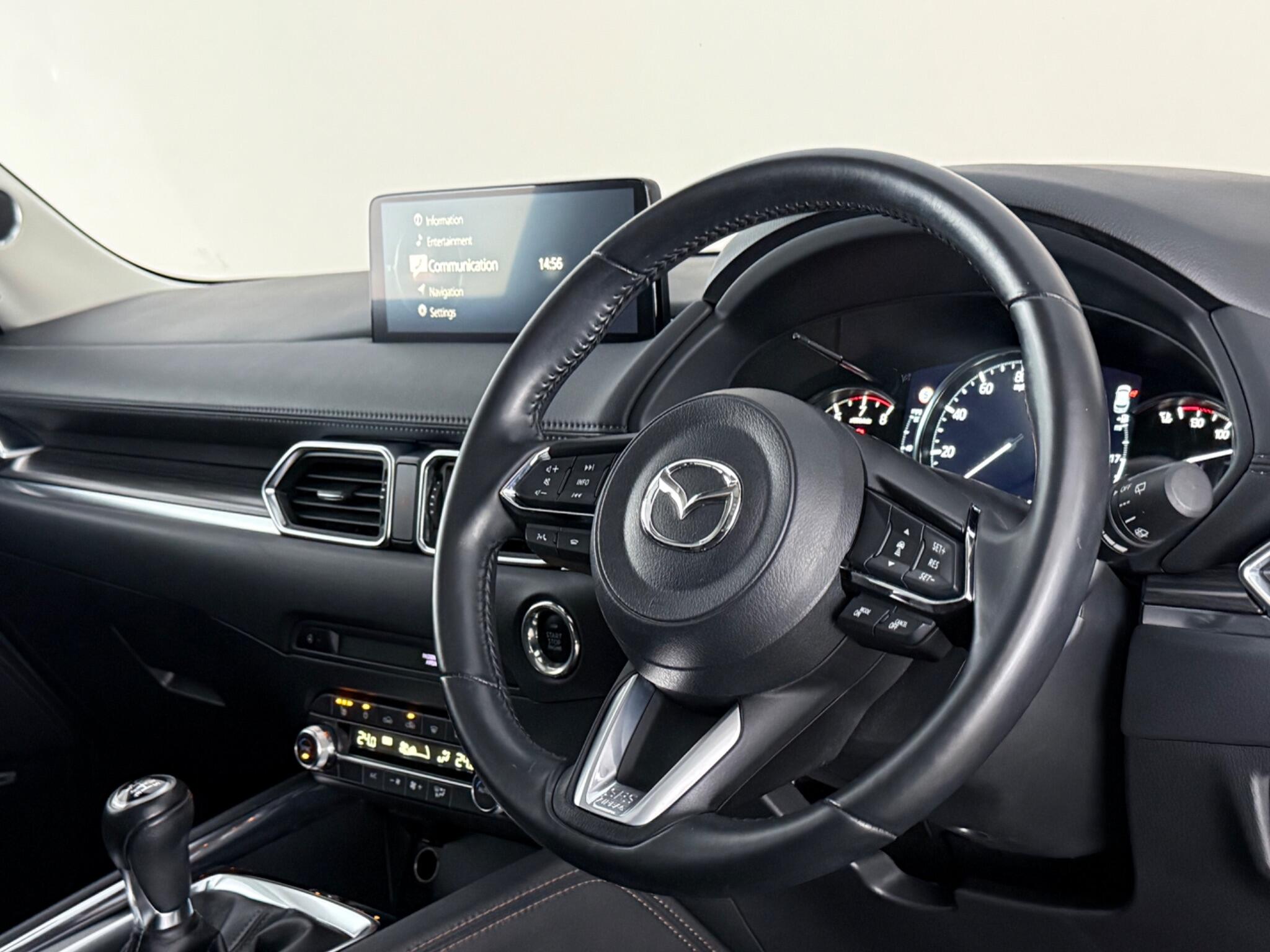 Mazda CX-5 view 3