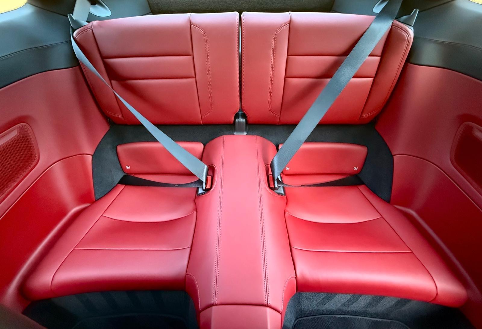 Porsche 911 view 19