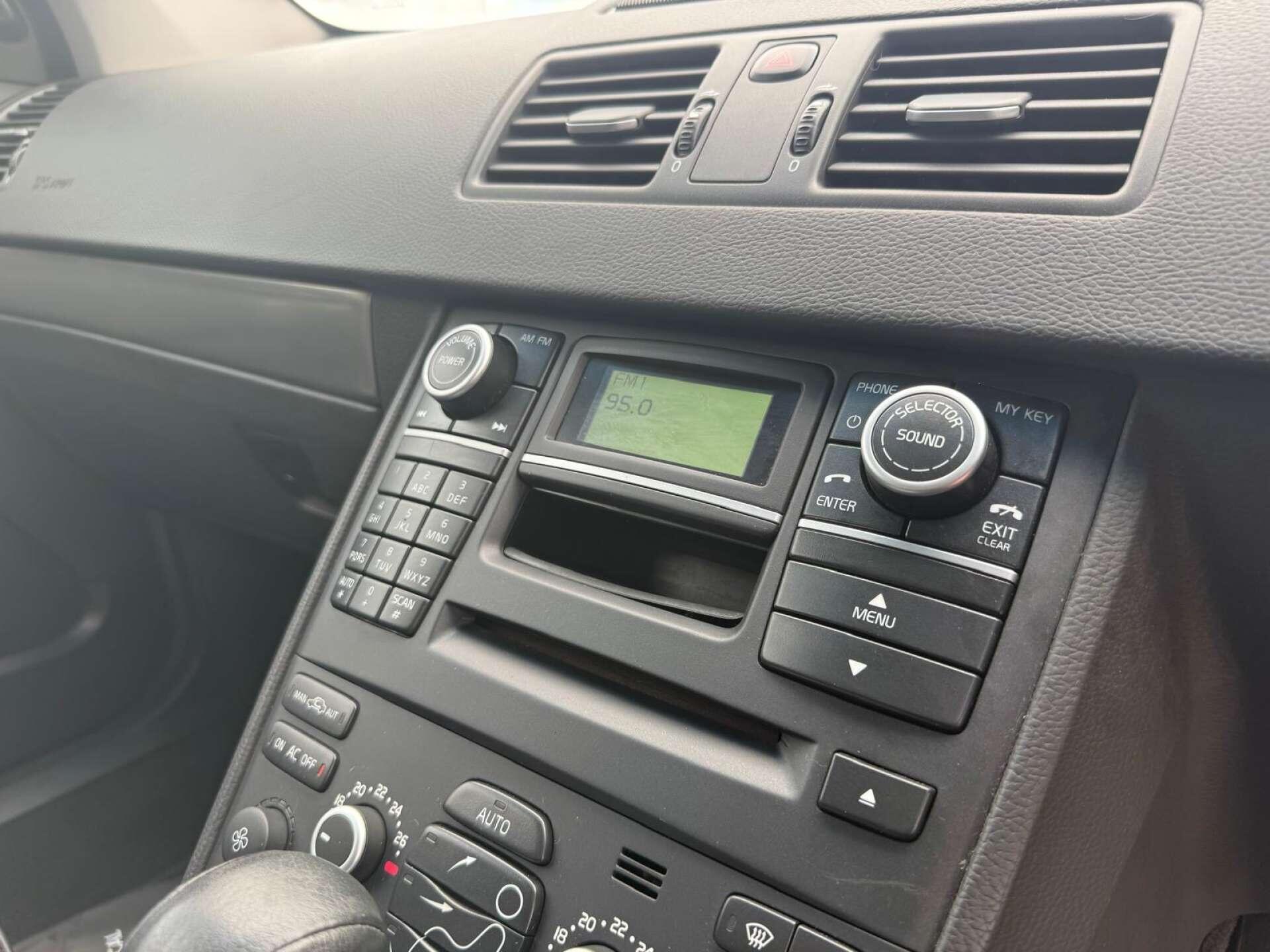 Volvo XC90 view 31