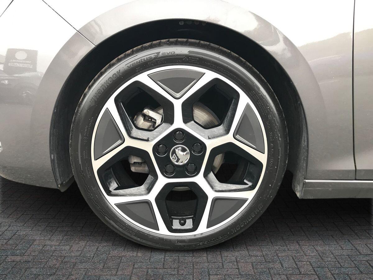Vauxhall Astra view 12