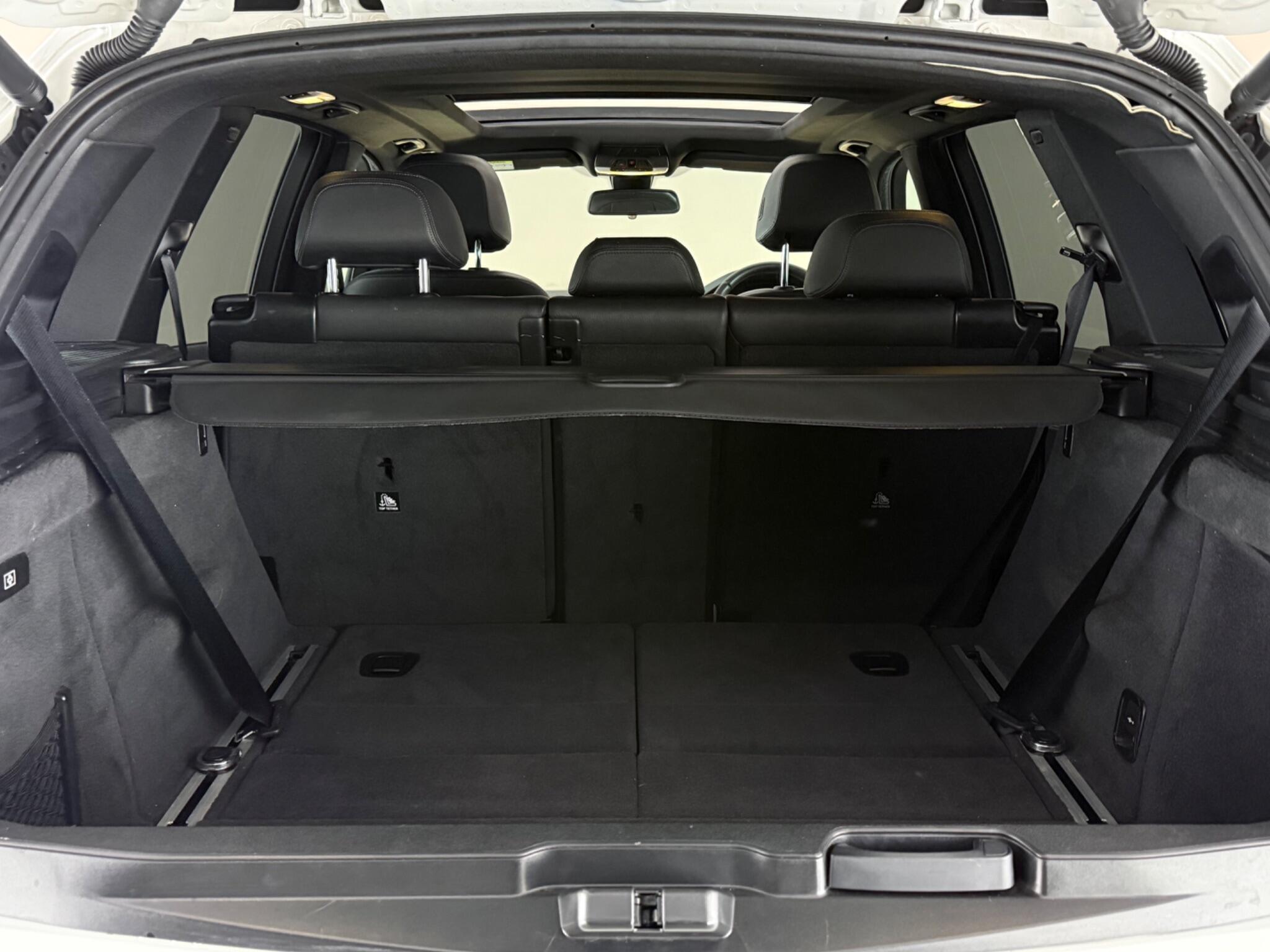 BMW X5 view 10