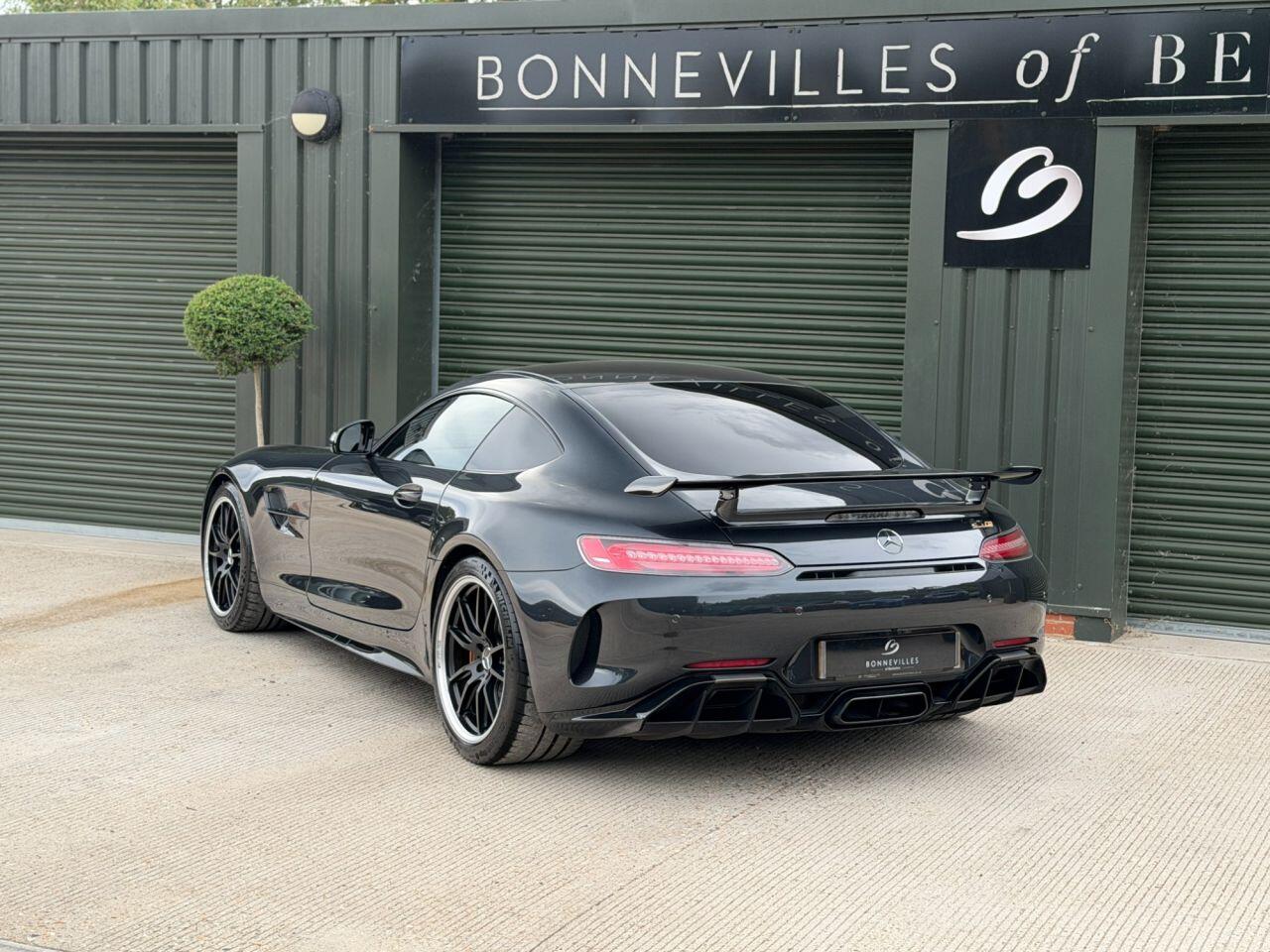 Mercedes-Benz Amg GT view 3