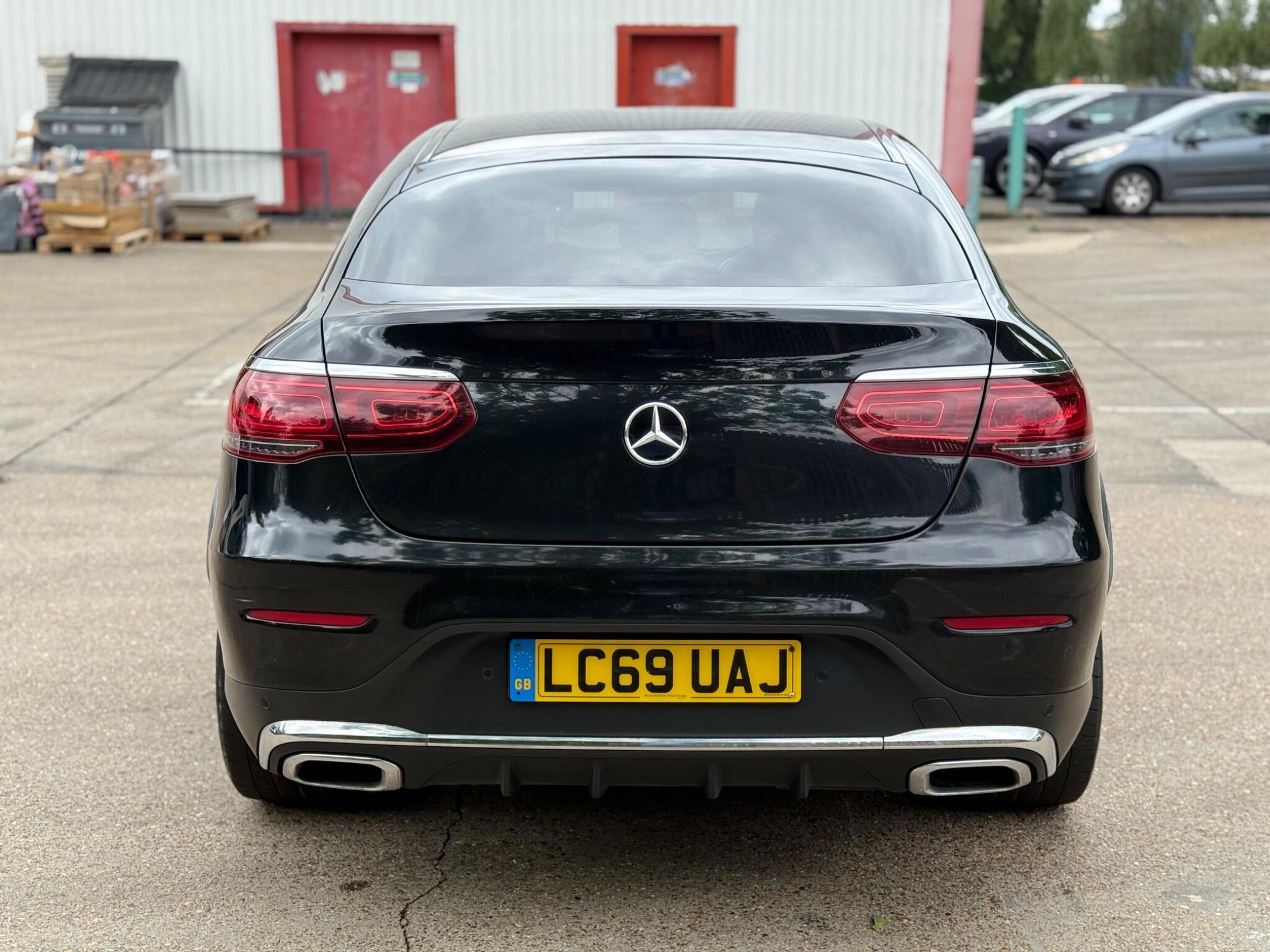 Mercedes-Benz GLC view 9