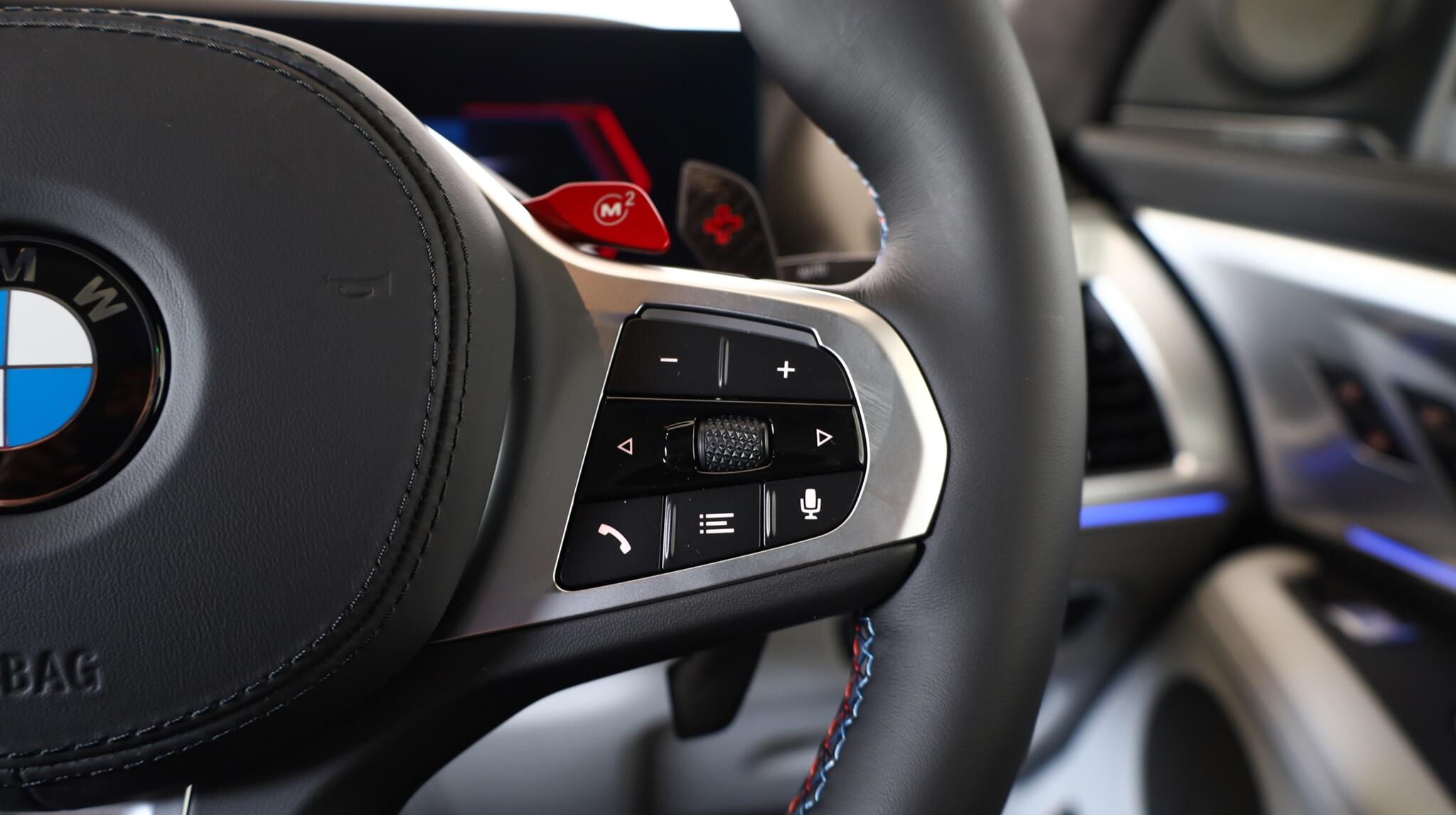 BMW XM view 18