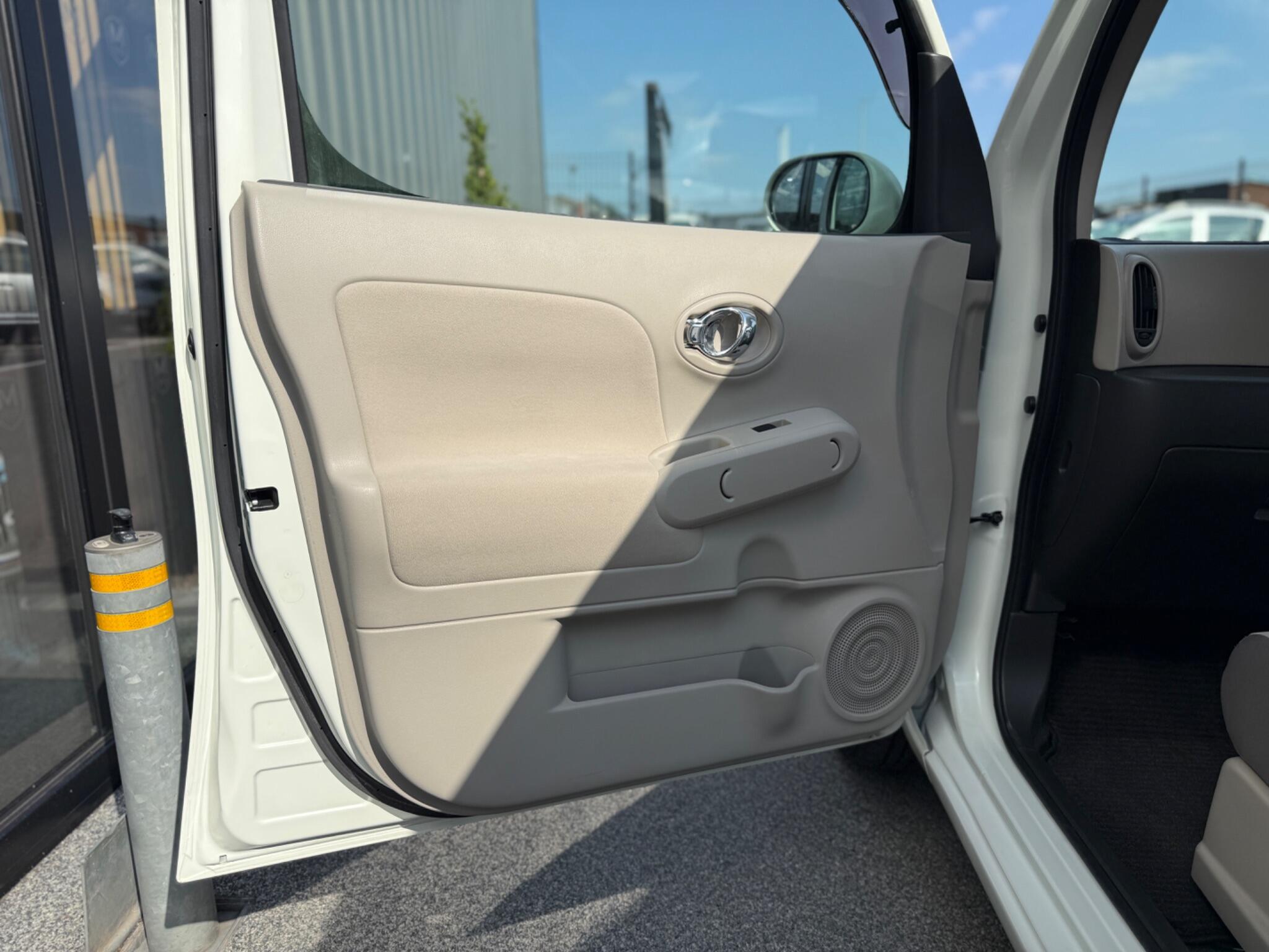 Nissan Cube view 34