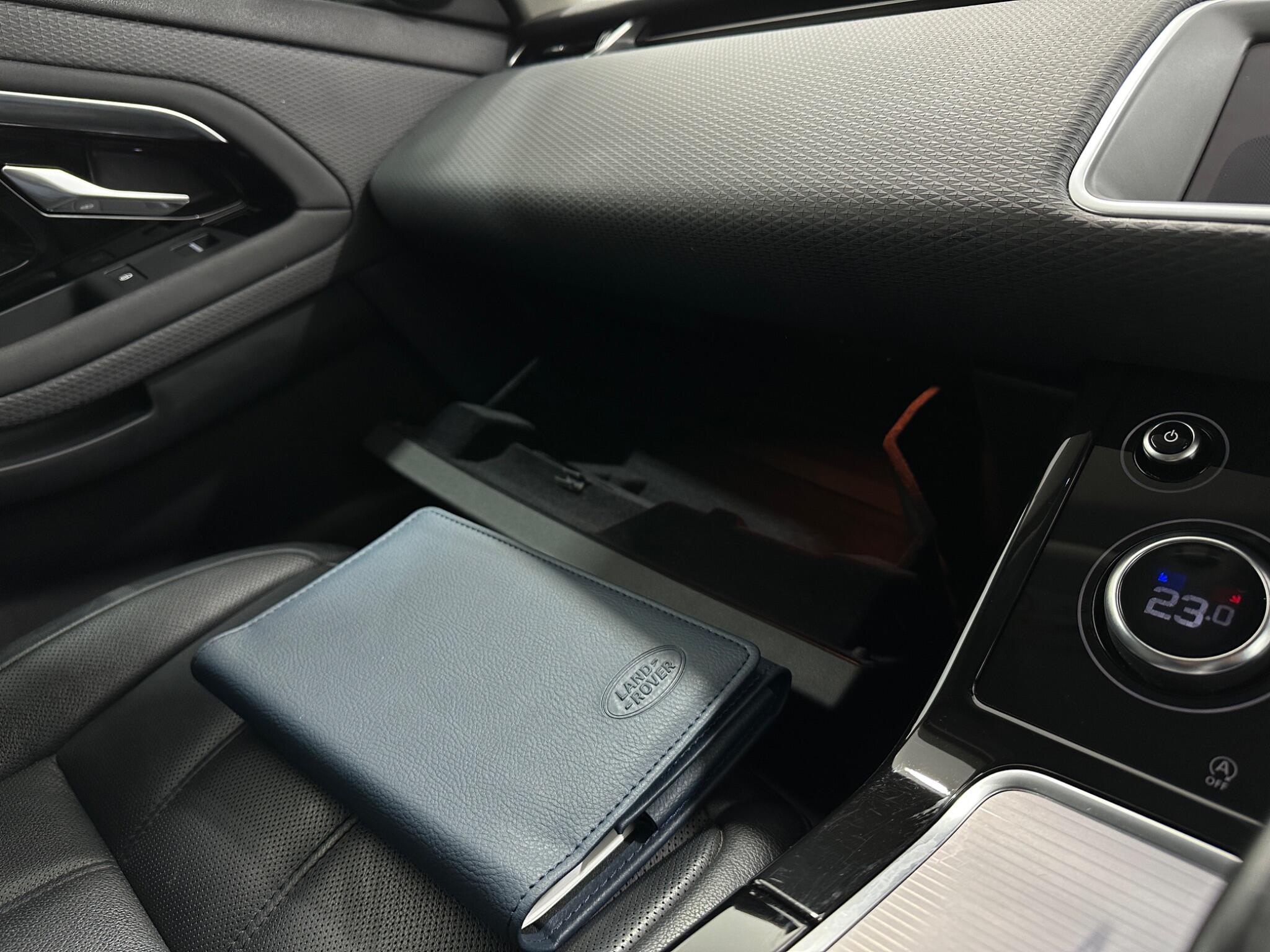 Land Rover Range Rover Evoque view 25