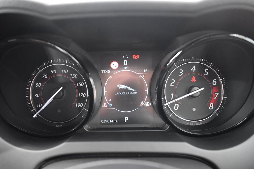 Jaguar F-Type view 41