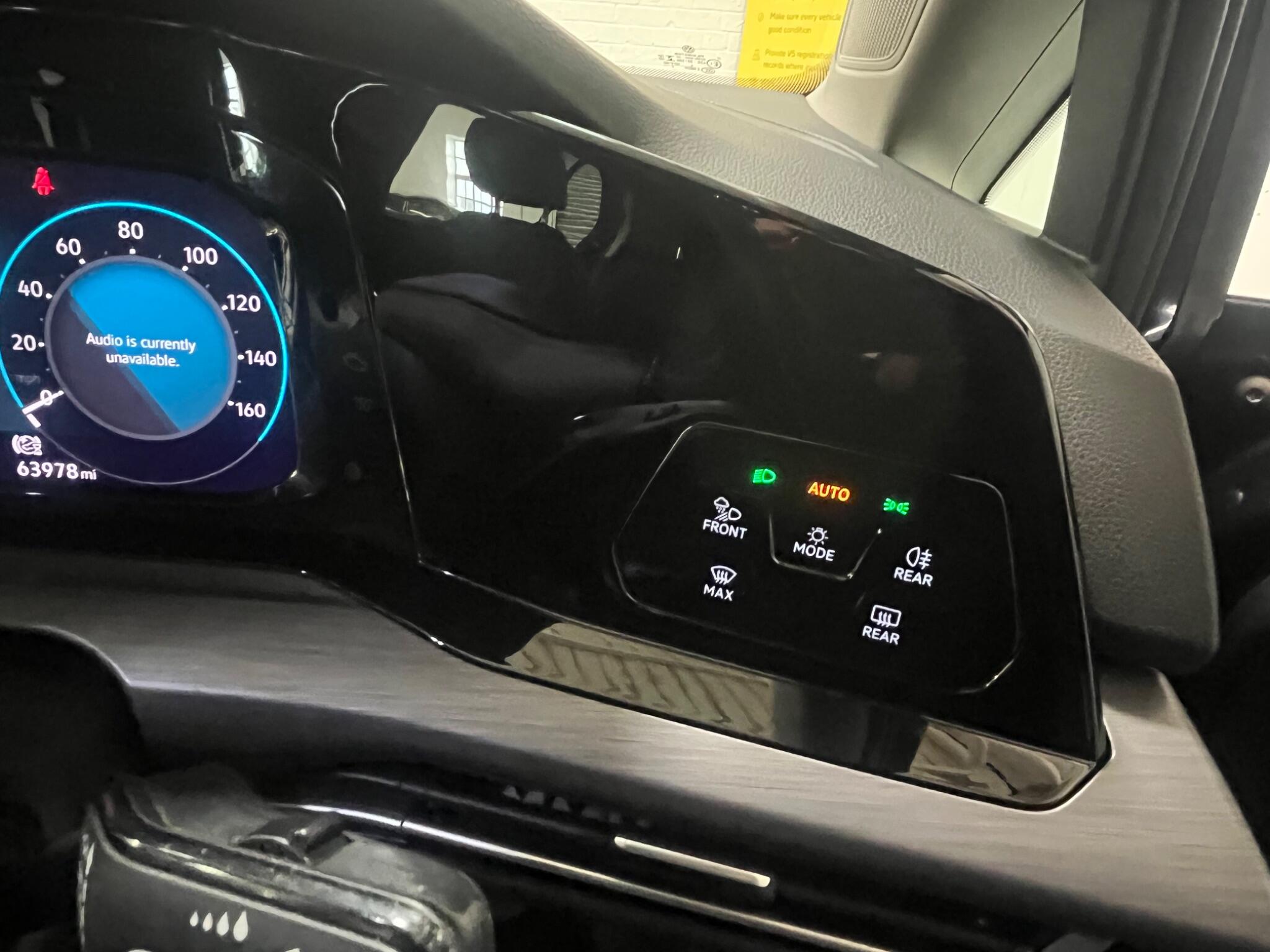 2020 Volkswagen Golf 1.5 TSI Style Euro 6 (s/s) 5dr • 63,000 miles image 38