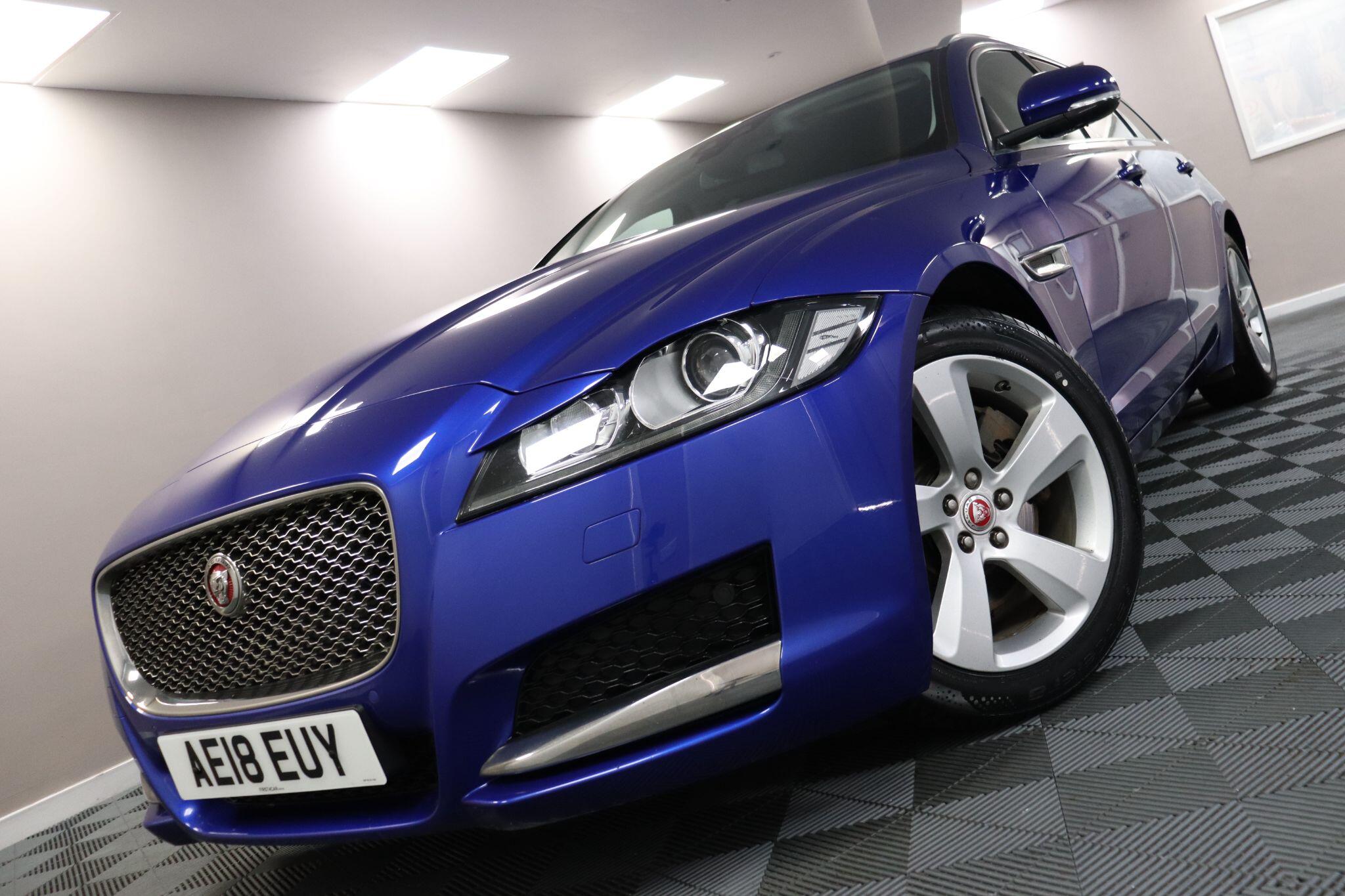 Jaguar XF view 32