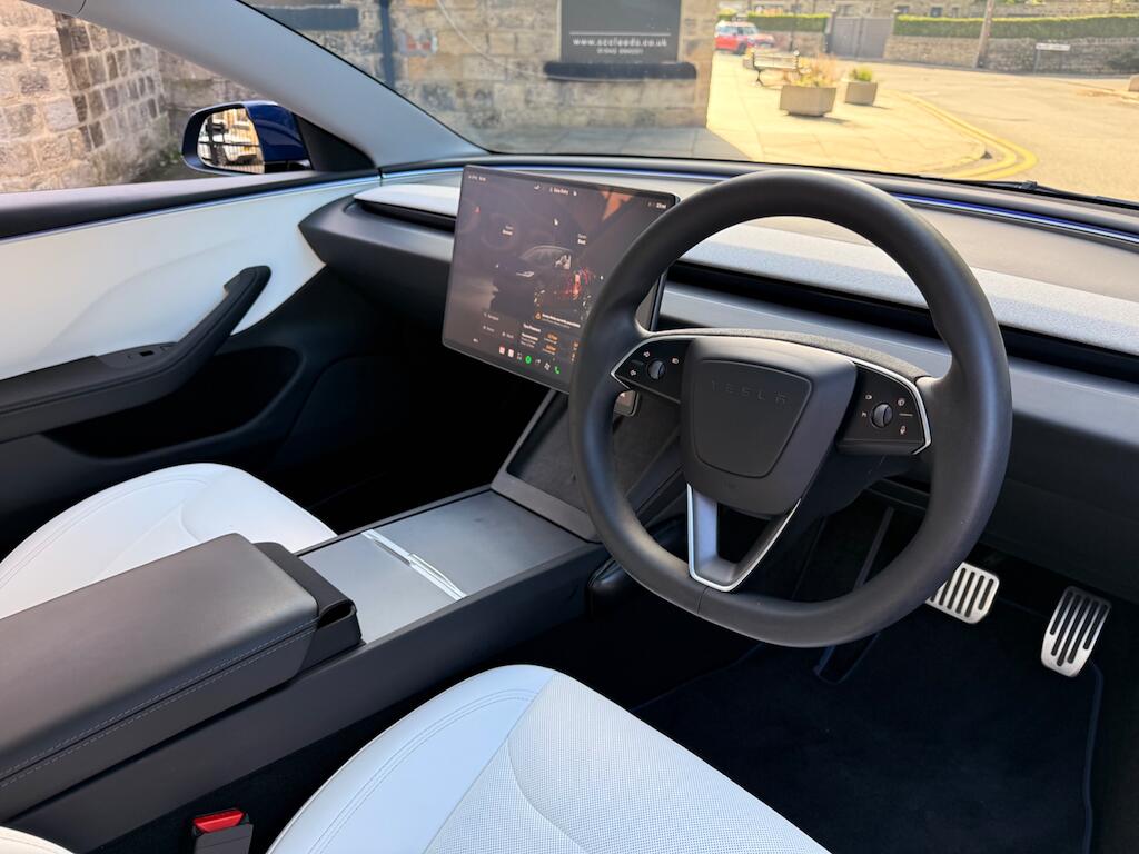 Tesla Model 3 view 40