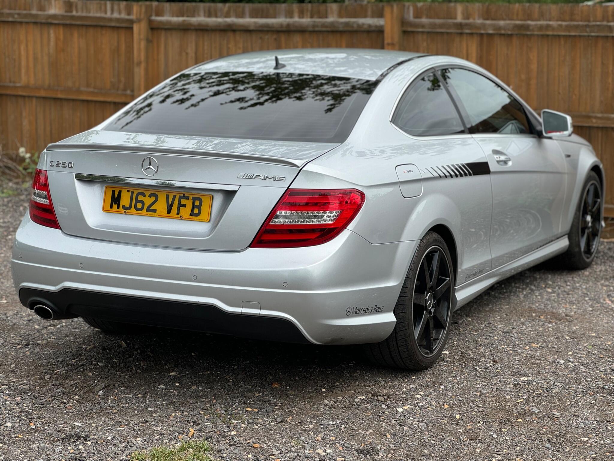 Mercedes-Benz C-Class view 13