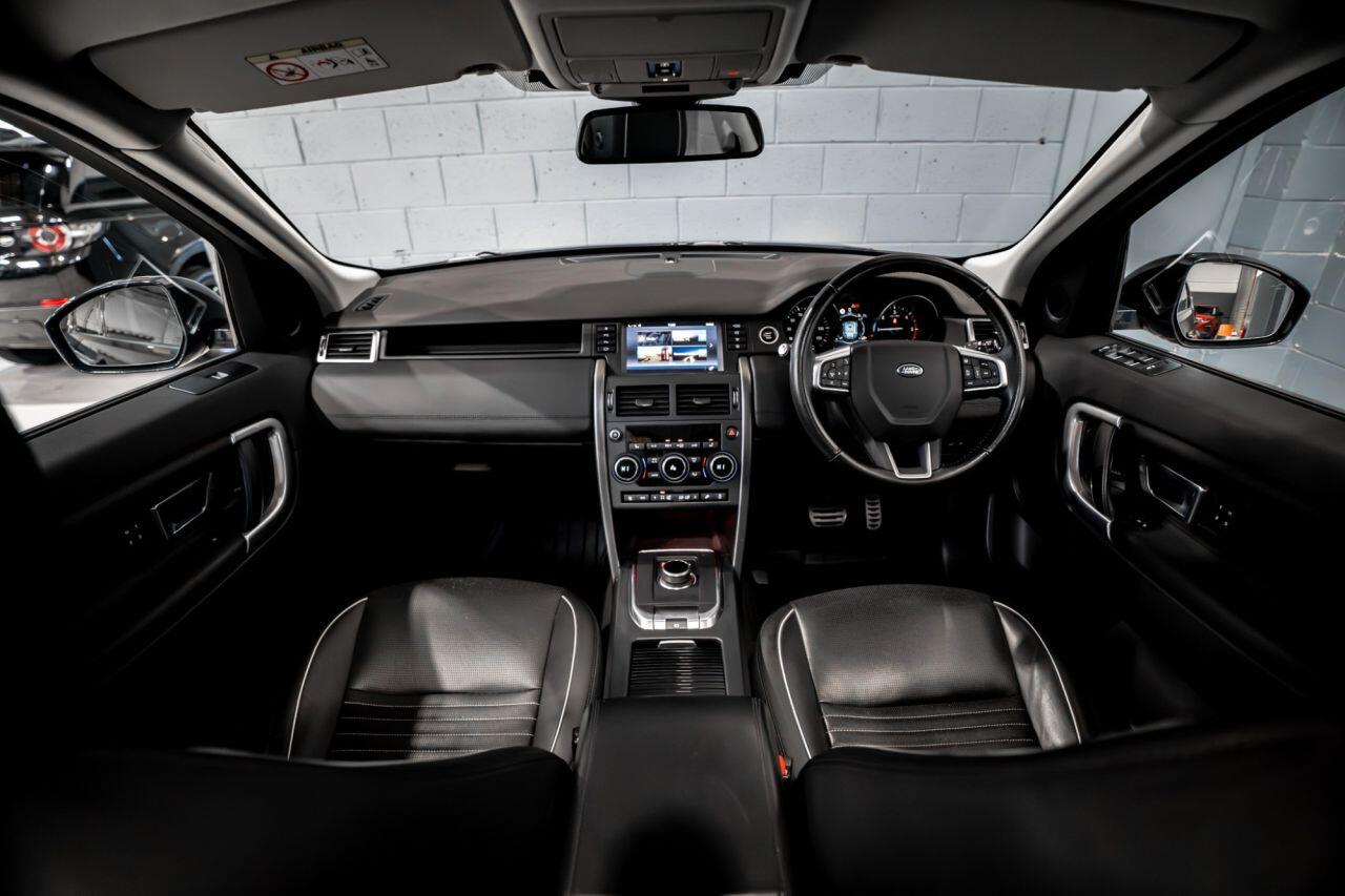 Land Rover Discovery Sport view 24