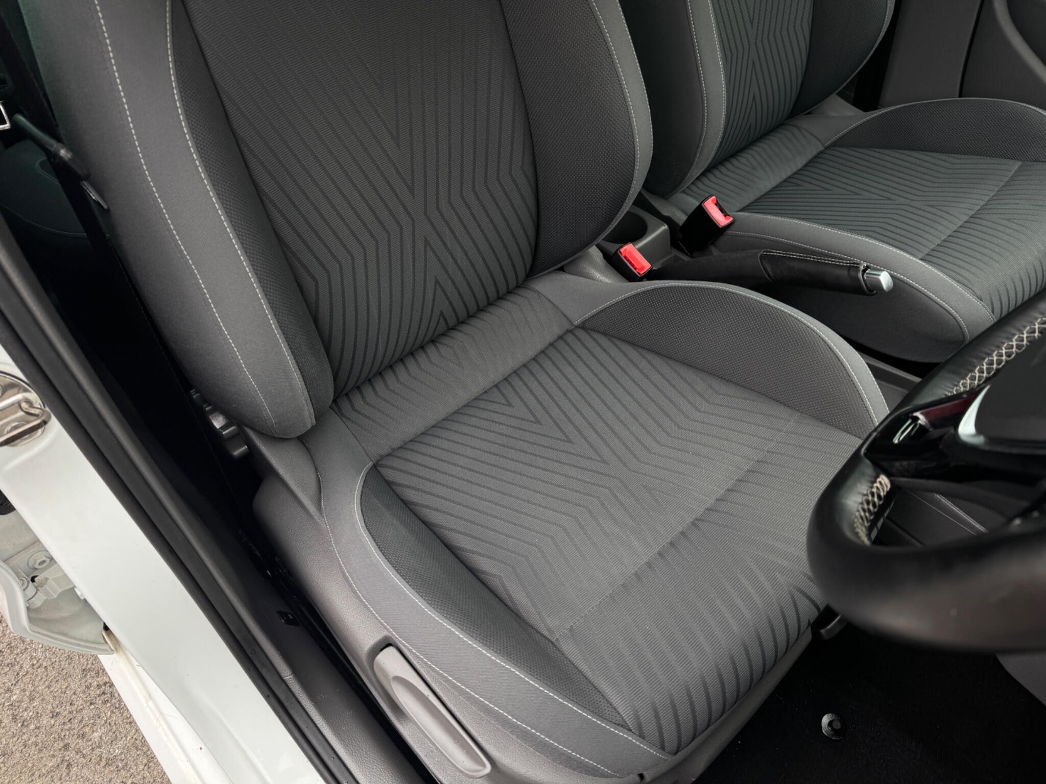 Volkswagen Polo view 26