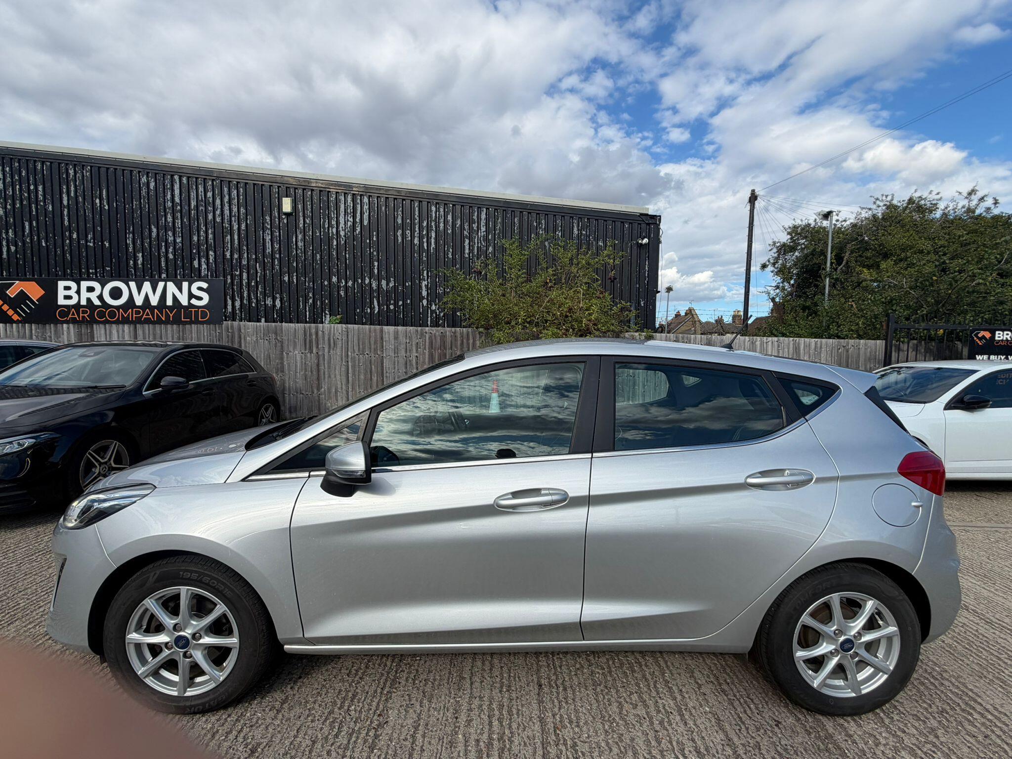 Ford Fiesta view 6