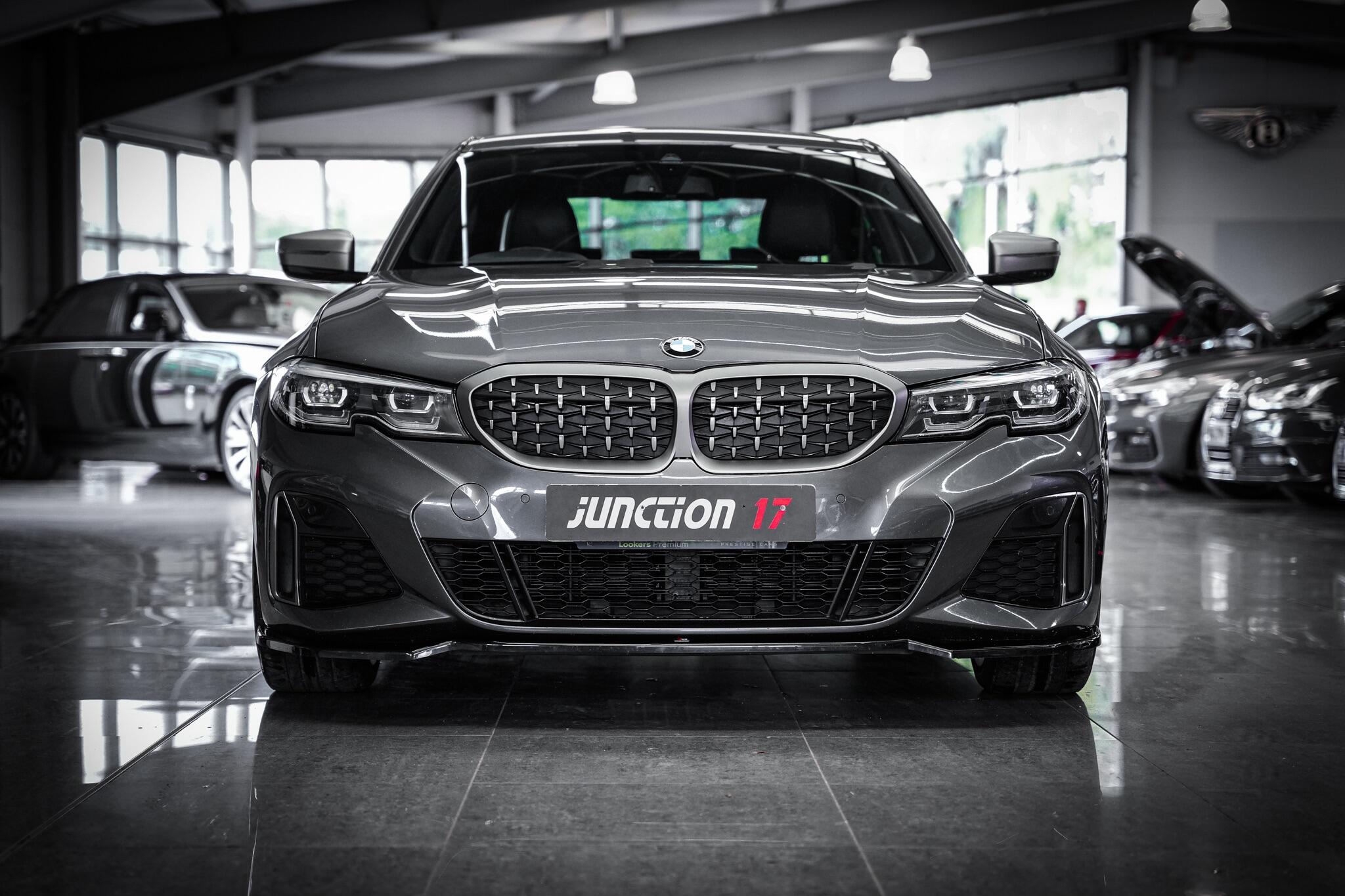 BMW 3 Series view 11