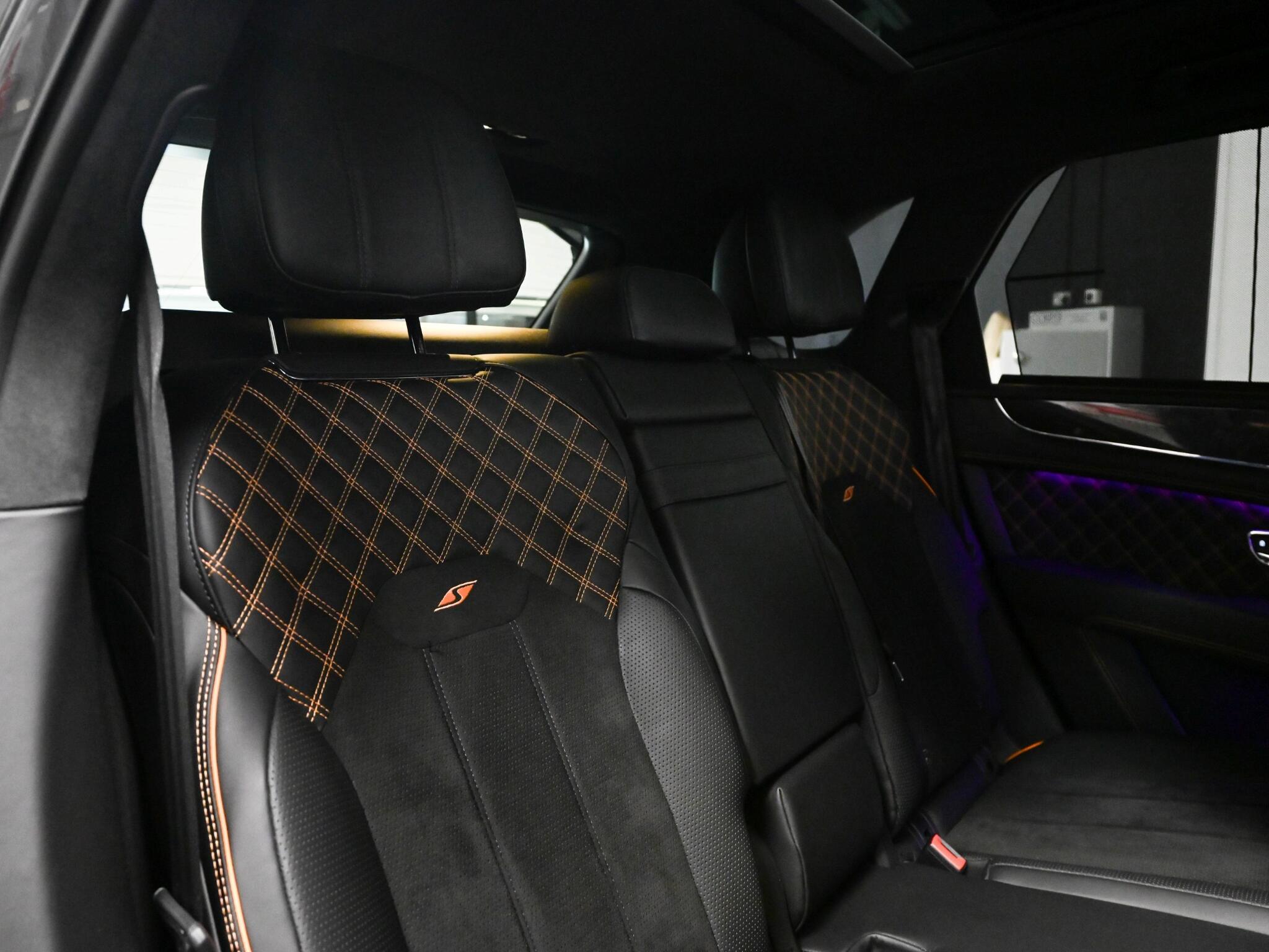 Bentley Bentayga view 44