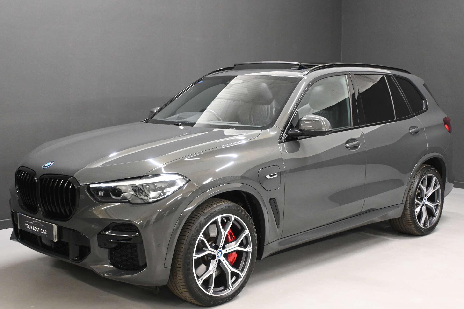 BMW X5 view 8