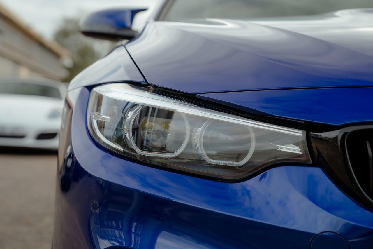 BMW M4 view 19
