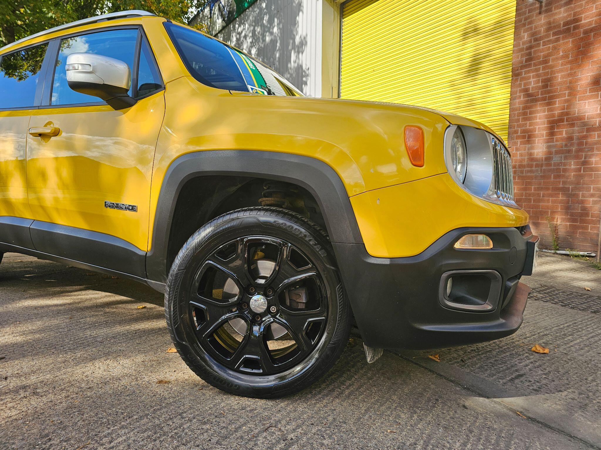 Jeep Renegade view 5