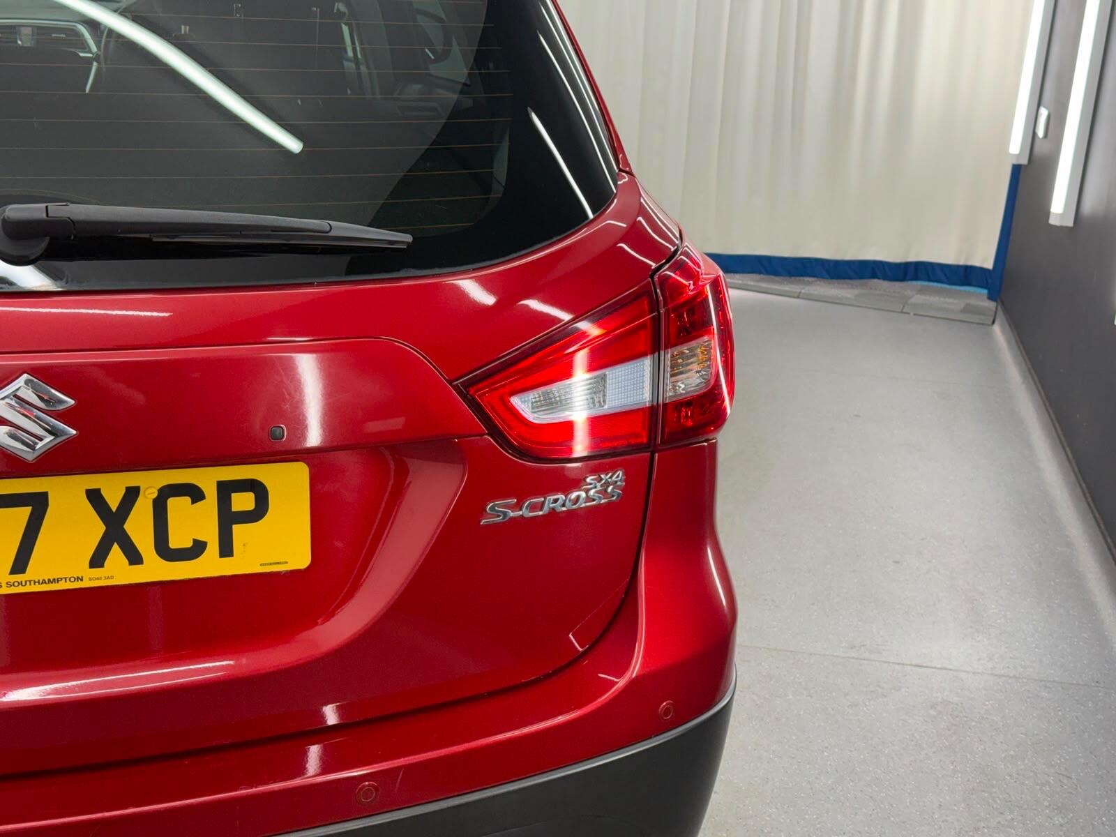 Suzuki SX4 S-Cross view 14