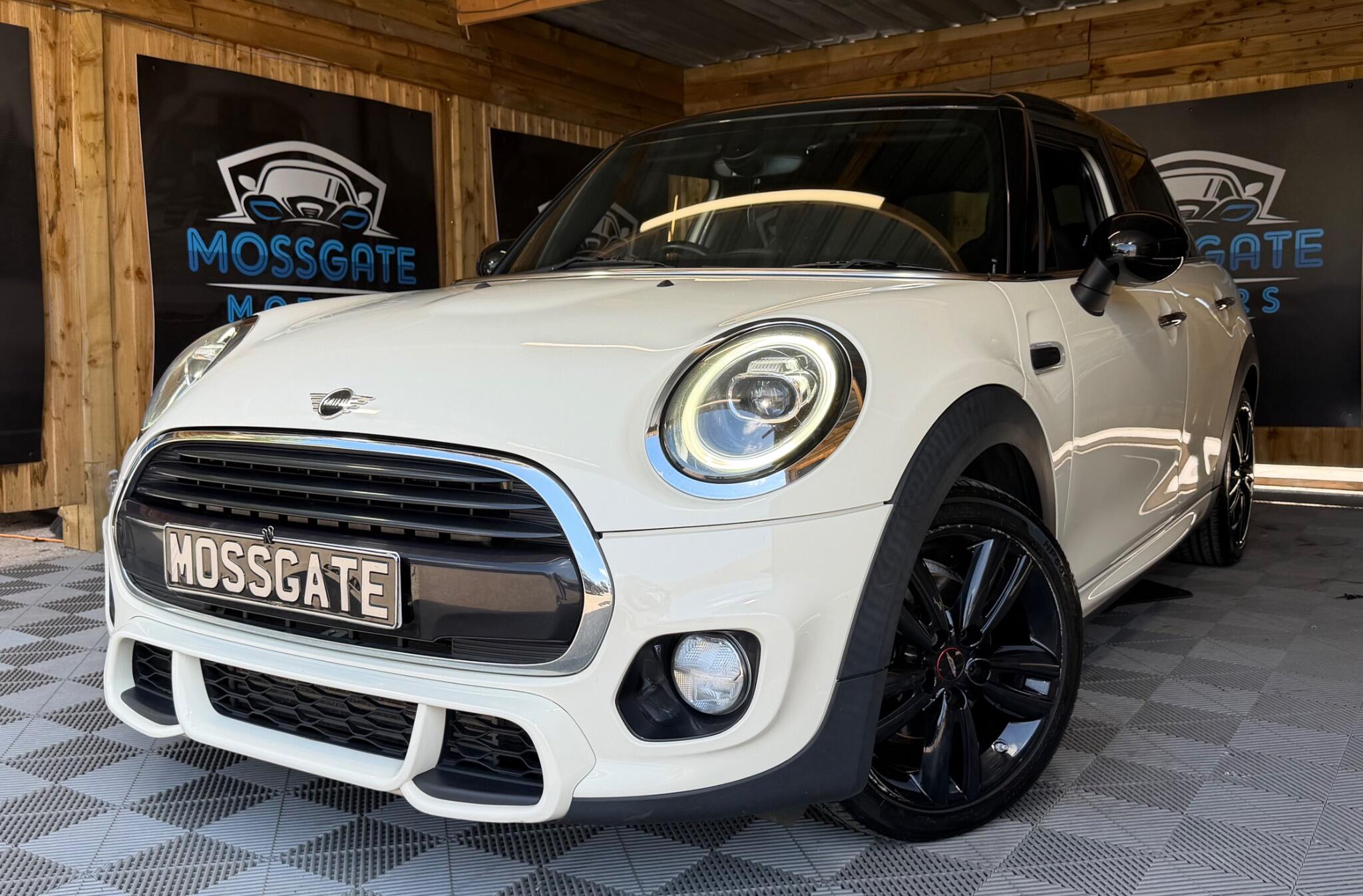 Mini Hatch view 6