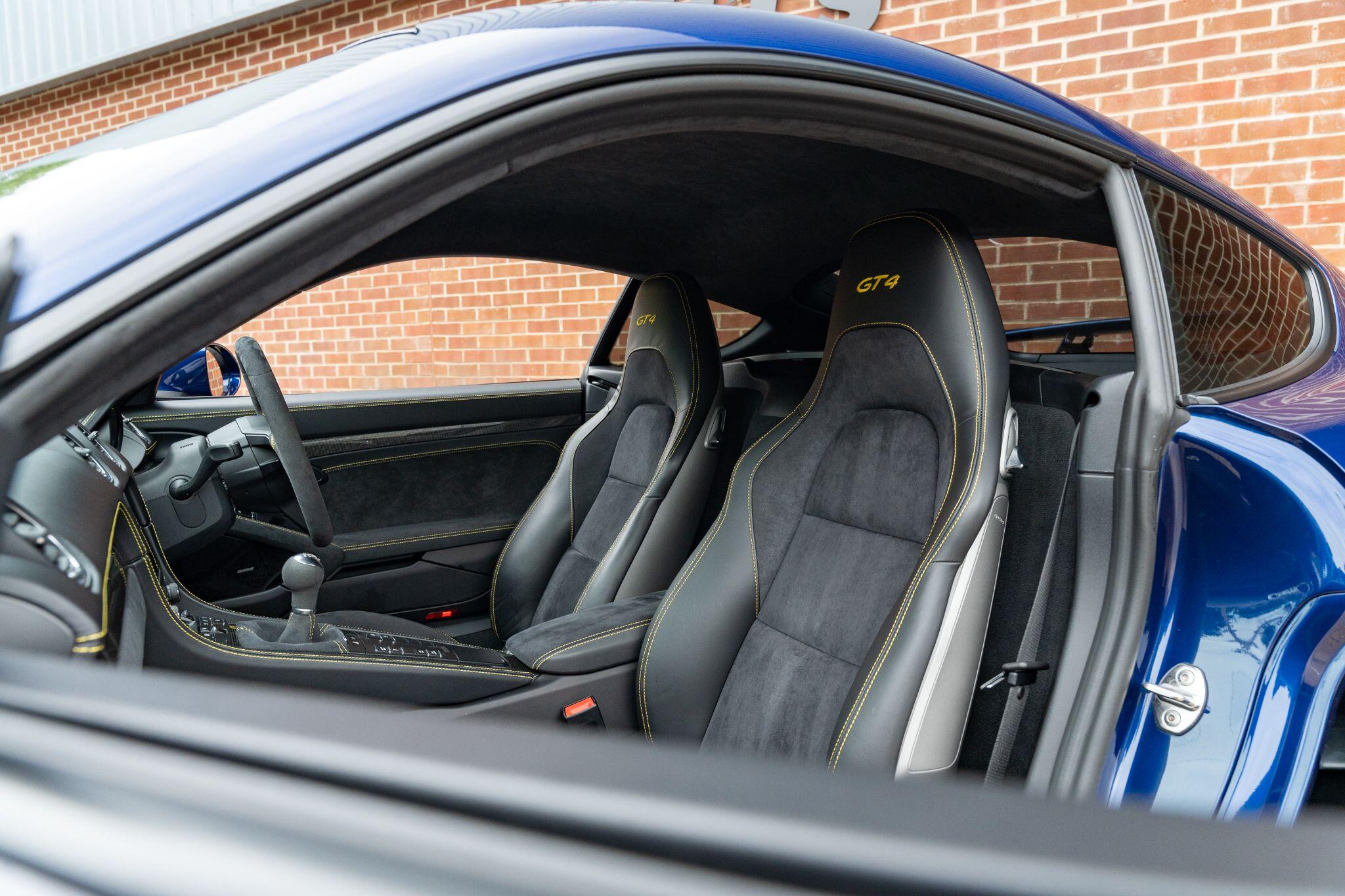 Porsche Cayman view 26