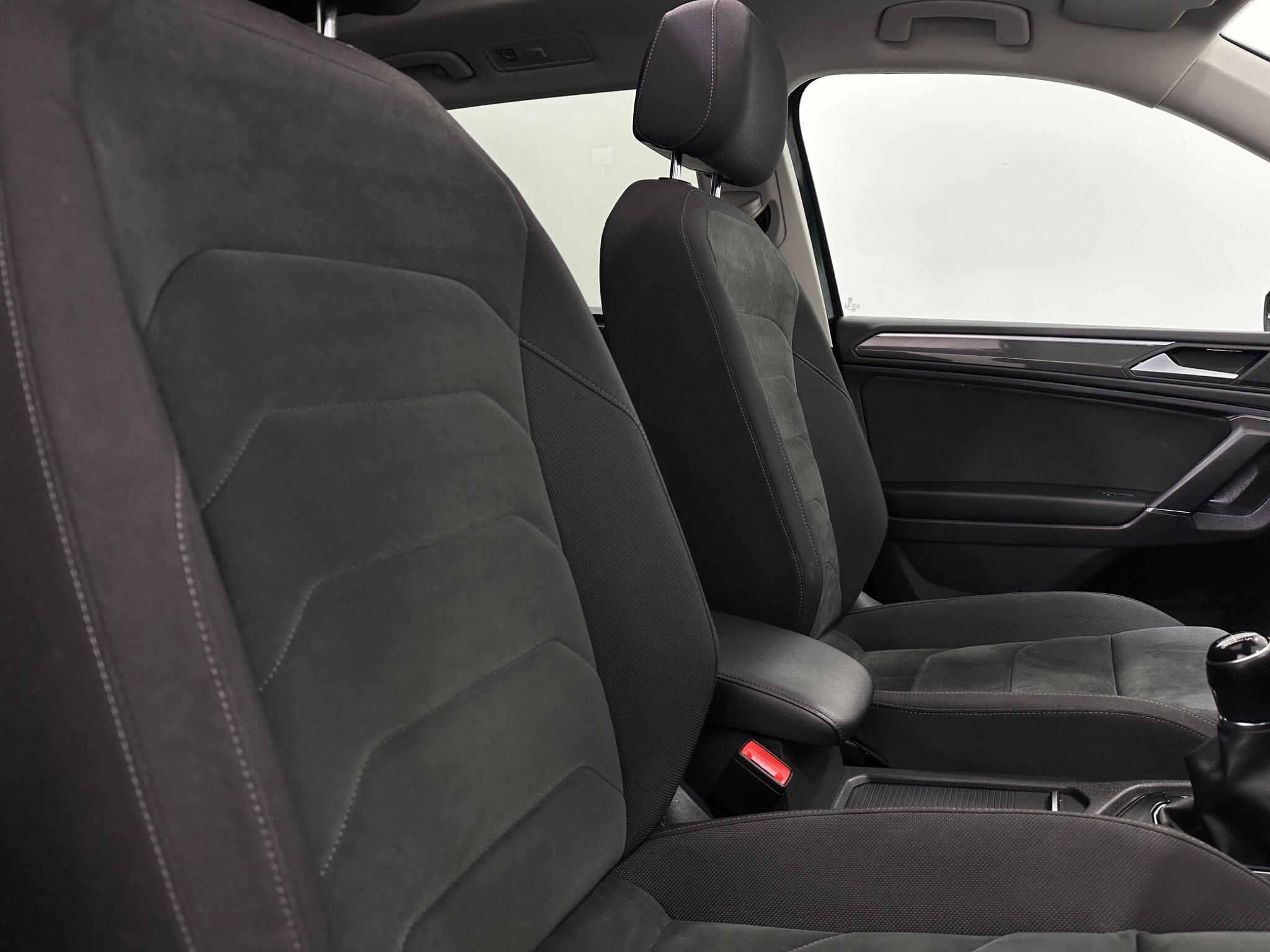 Volkswagen Tiguan Allspace view 33