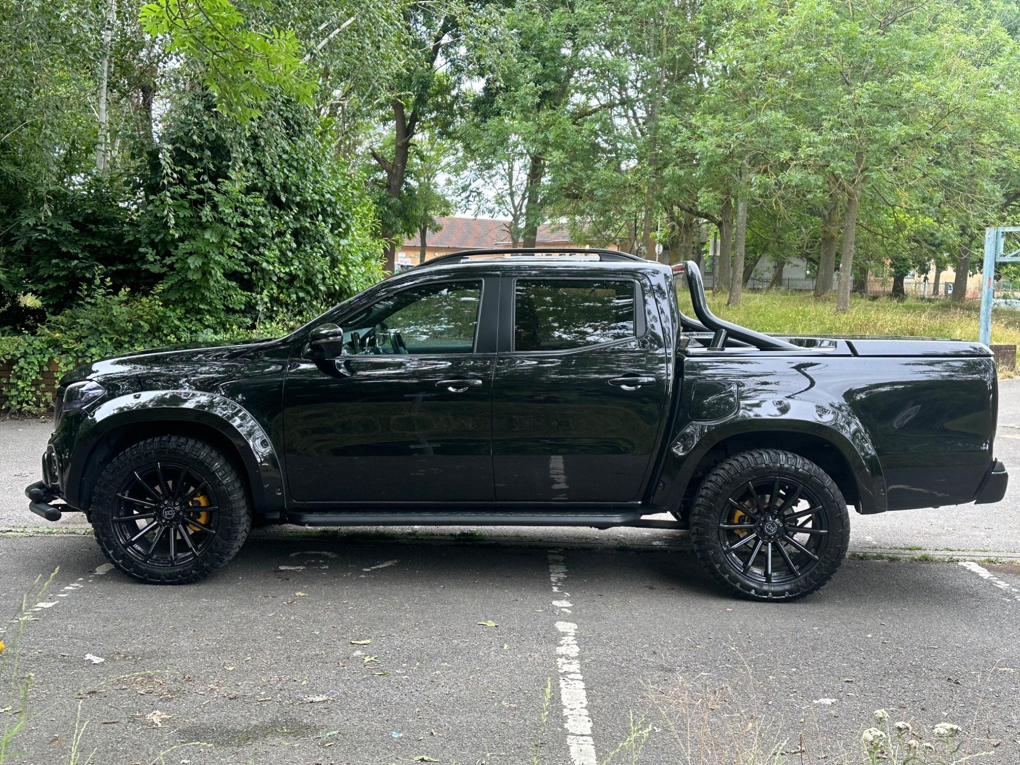 Mercedes-Benz X-Class view 8