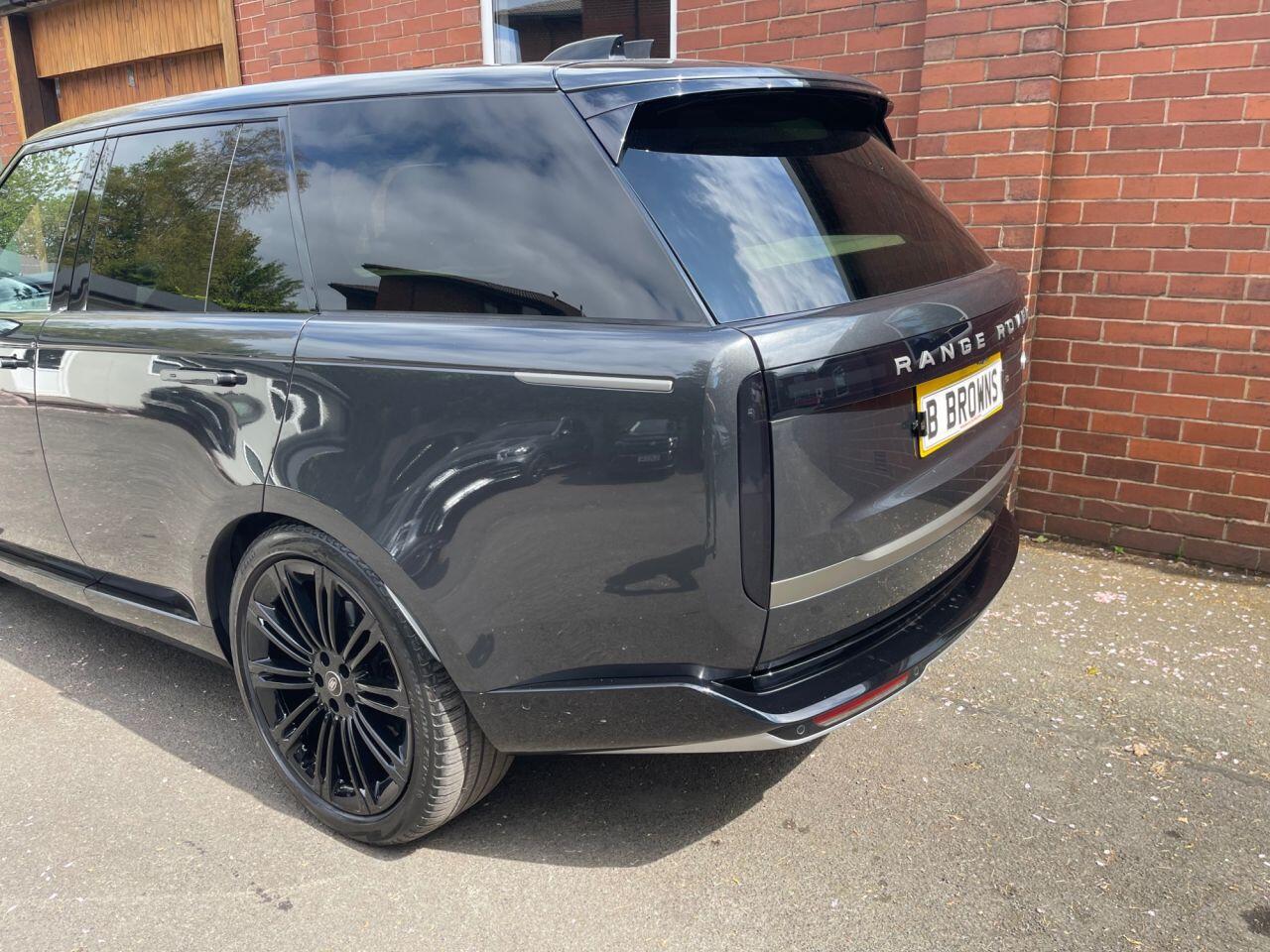 Land Rover Range Rover view 11