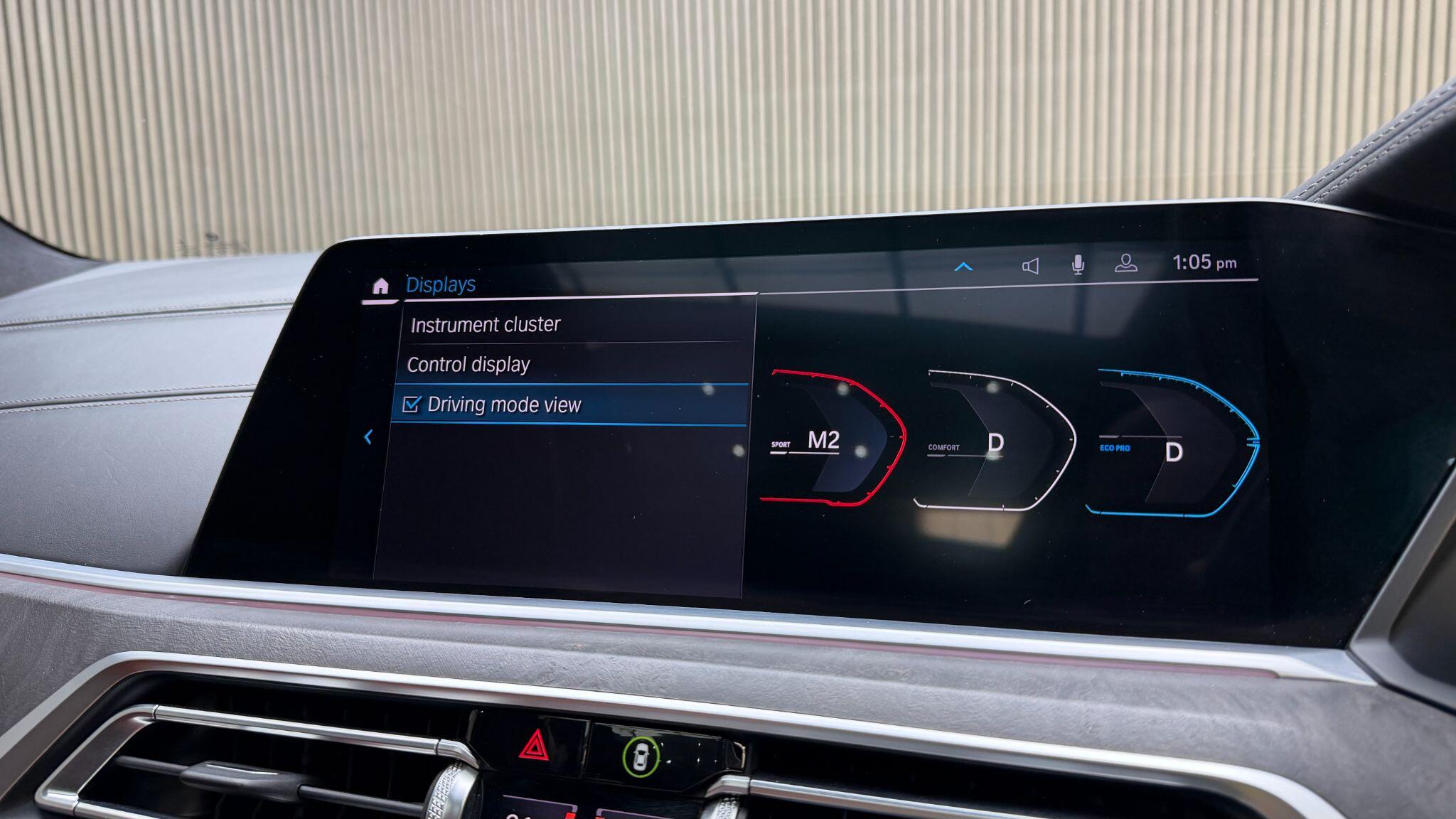 BMW X7 view 31