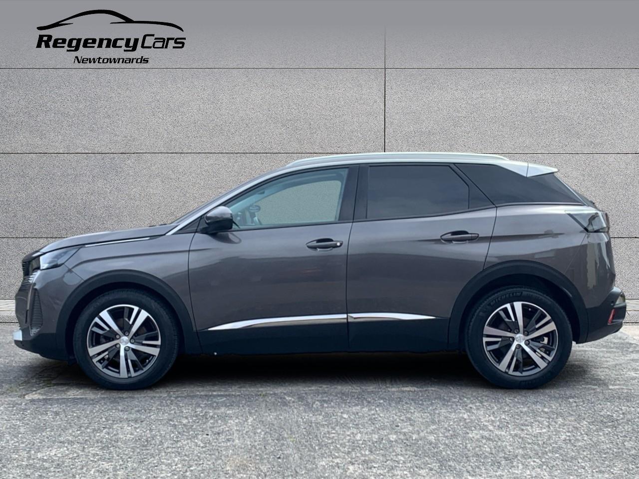Peugeot 3008 view 5