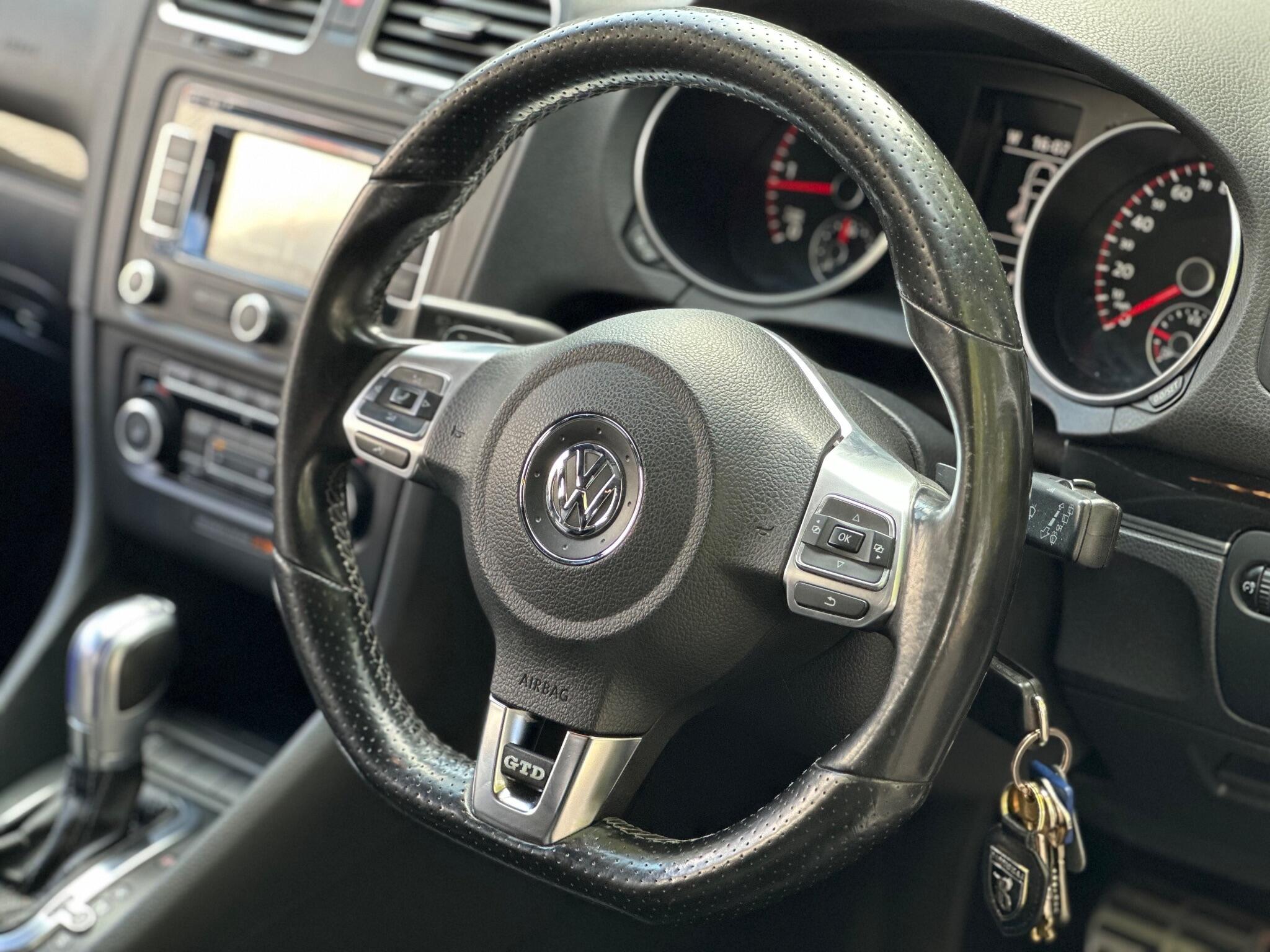 Volkswagen Golf view 26