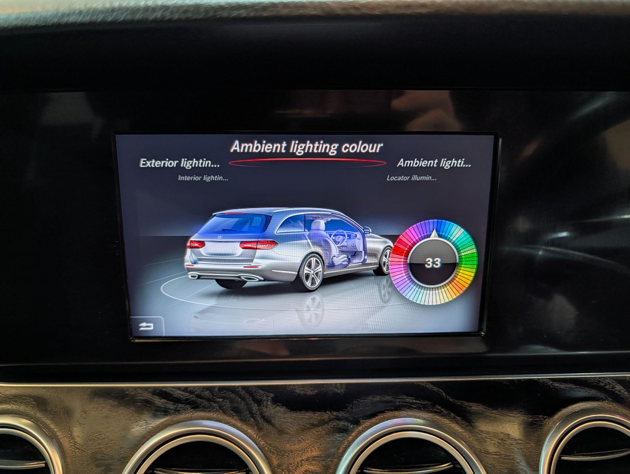 Mercedes-Benz E-Class view 52