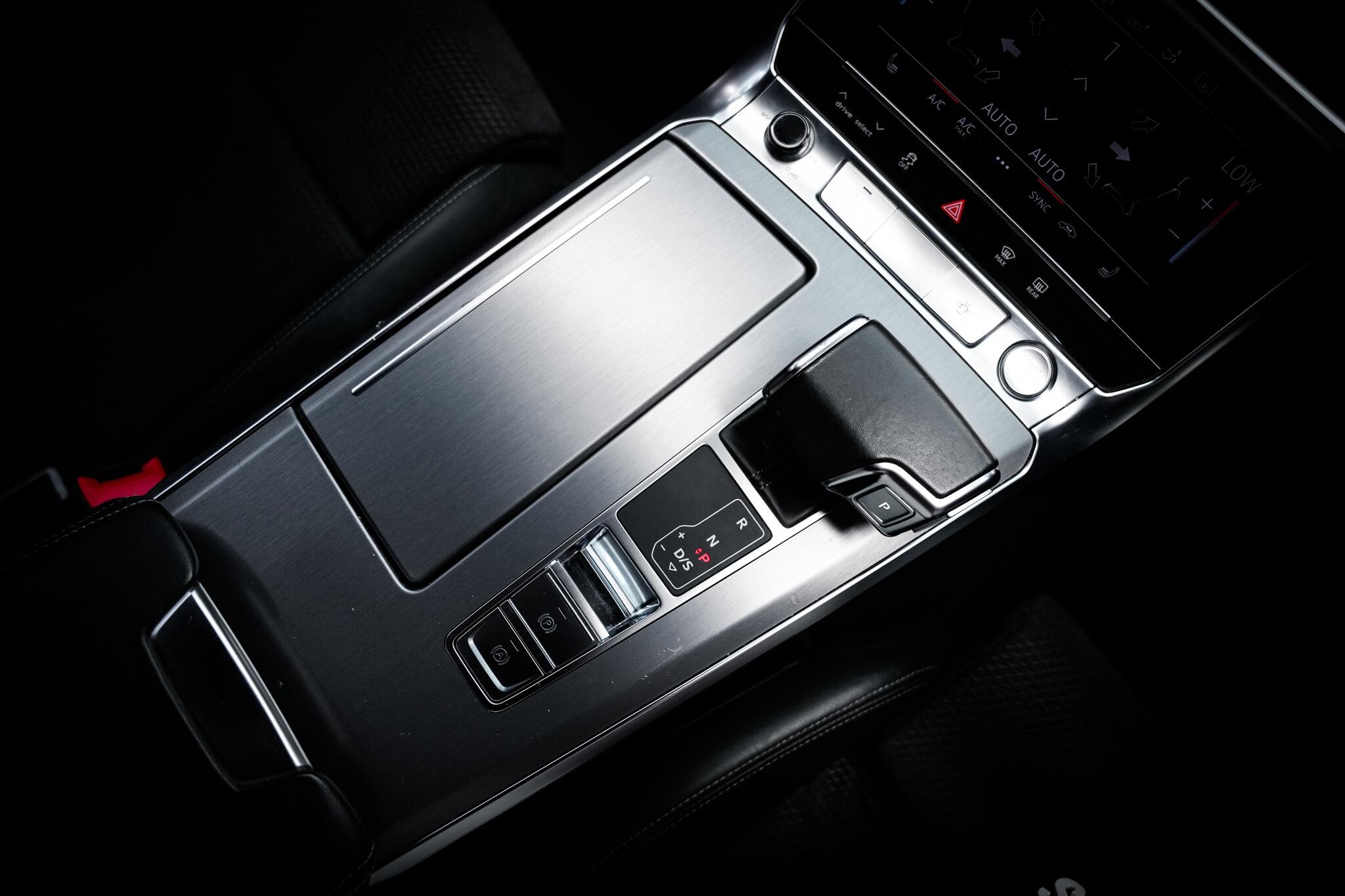 Audi A7 view 5
