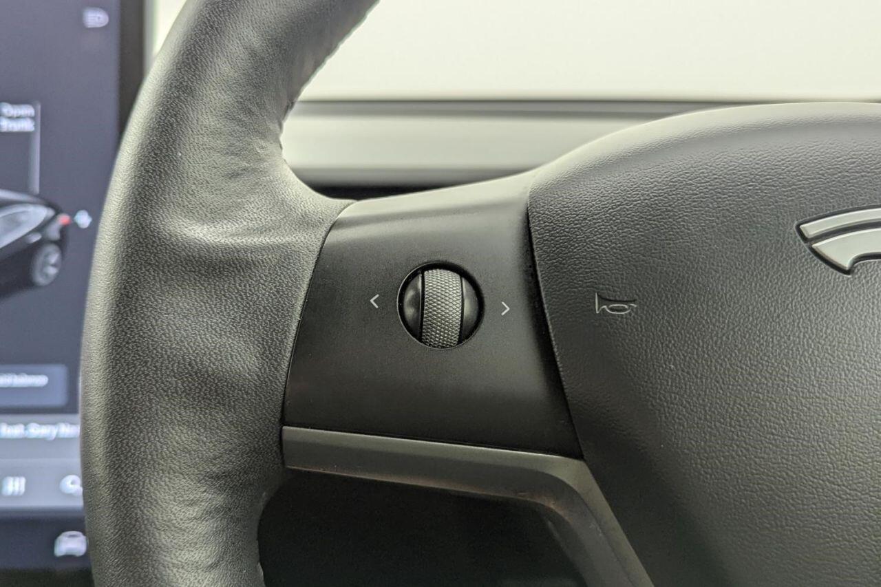 Tesla Model 3 view 33